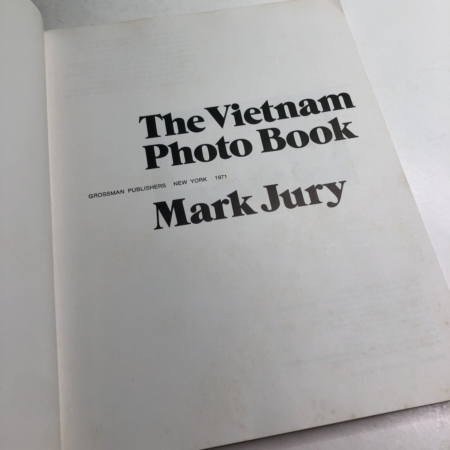 The Vietnam Photo Book by Mark Jury 1971 Paperback 1st Edition RARE