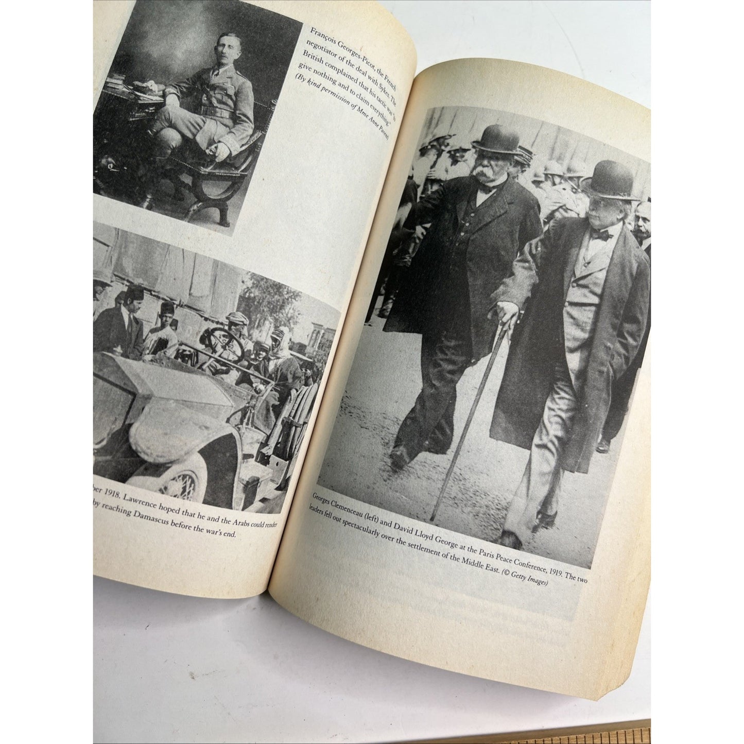 A Line in the Sand The Anglo-French Struggle for the Middle East 1914-1948 Barr
