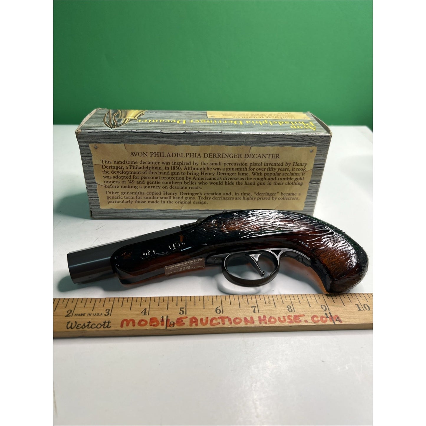 Avon Philadelphia Derringer Decanter Light Musk After Shave 3 fl oz FULL Unused