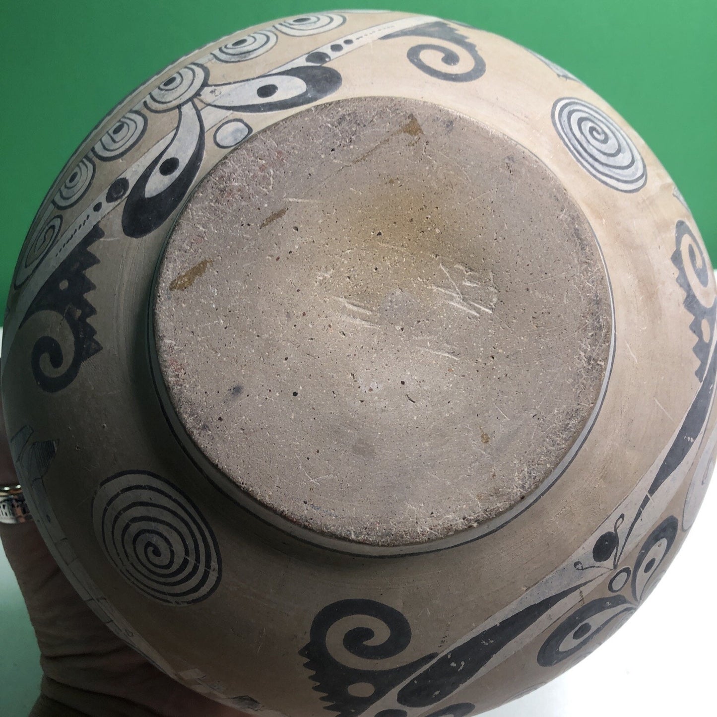Native American Or Mata Ortiz Style Handpainted Pottery Vase Pot Polychrome