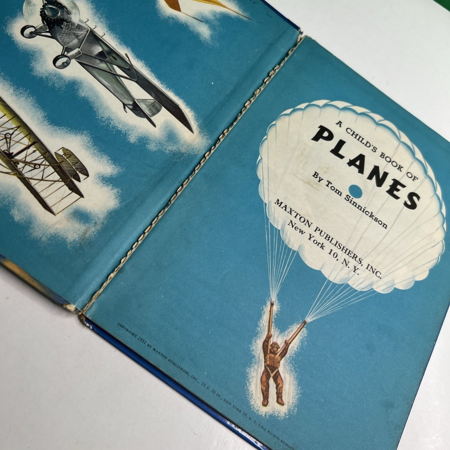 A Child's Book of Planes Tom Sinnickson 1951 Illustrated Children's DAMAGED