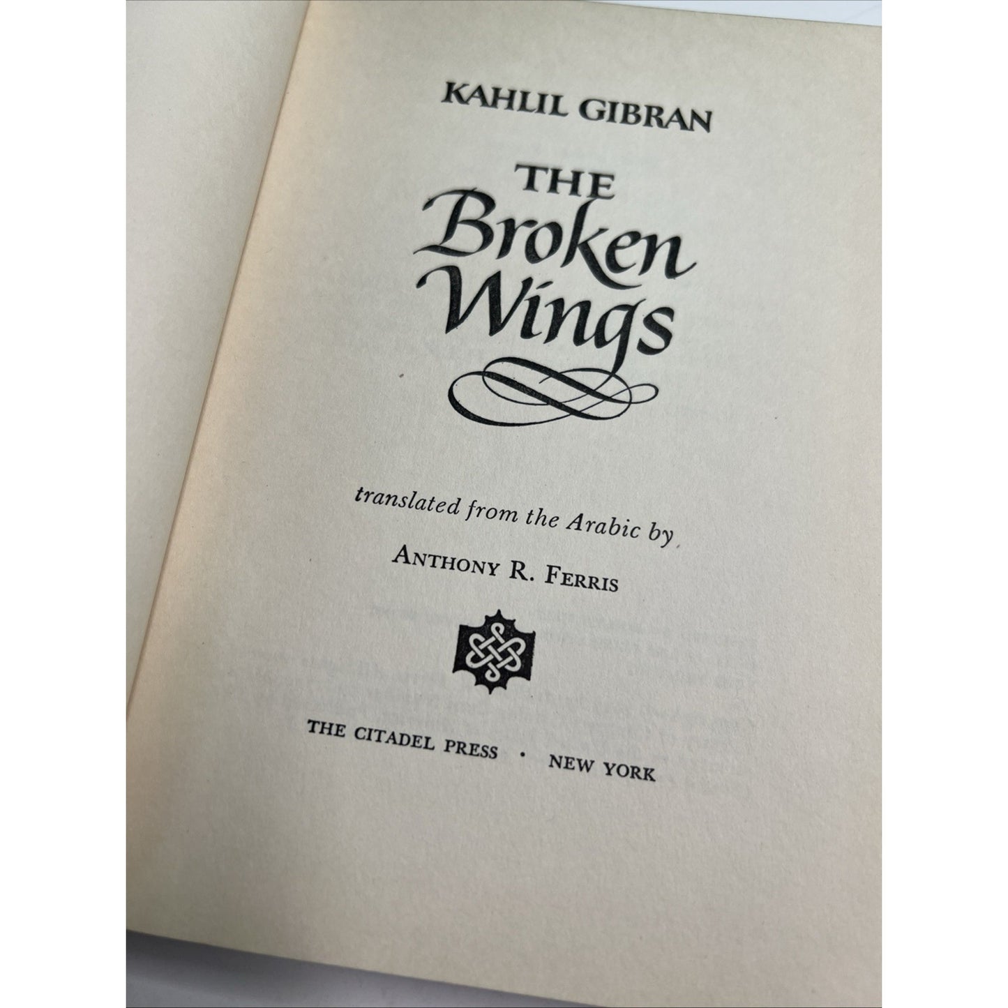 The Broken Wings by Kahlil Gibran 1957 Anthony R. Ferris HC DJ