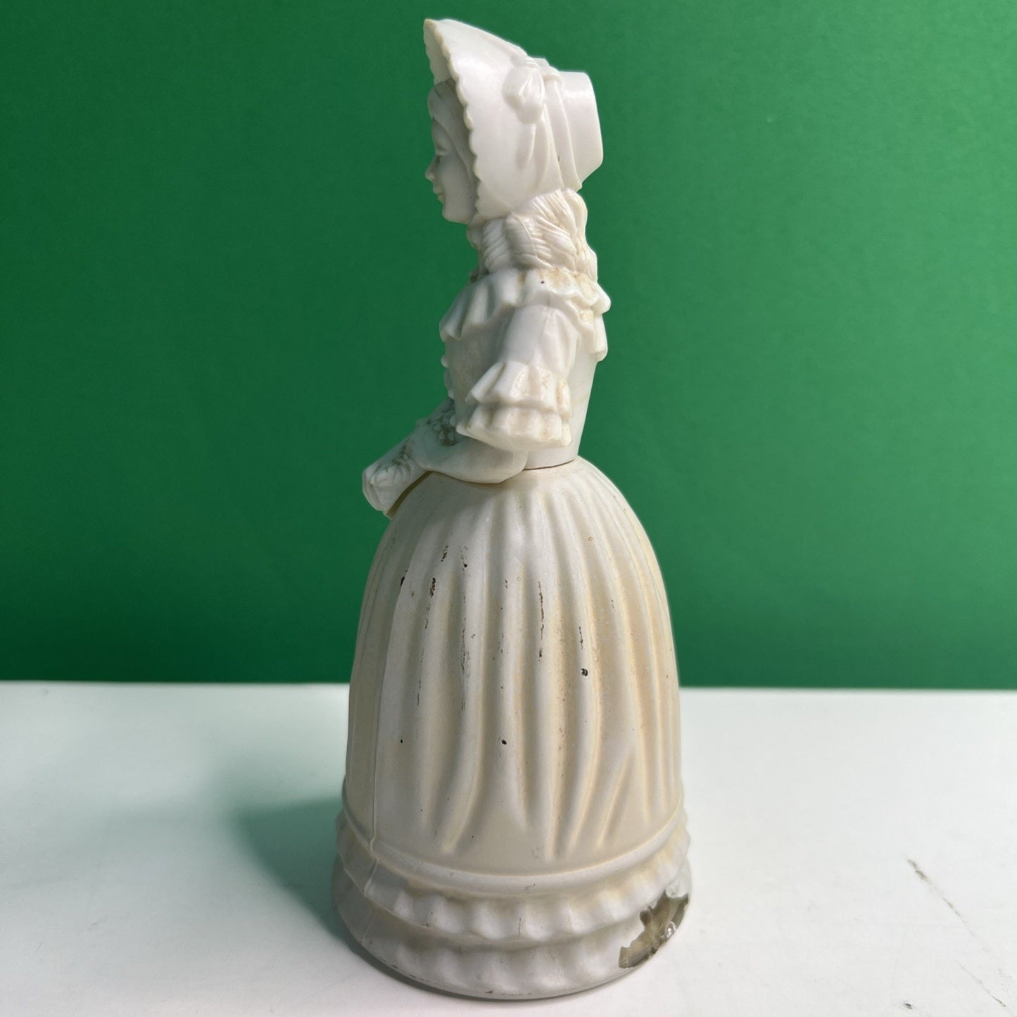 Vintage Avon 1971 Victorian Fashion Figurine Brocade Cologne Full No Box