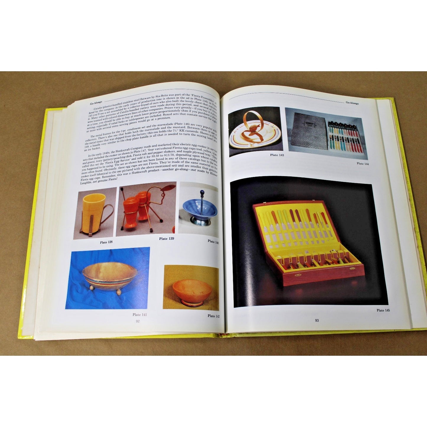 Collector's Encyclopedia FIESTA 6th Edition REV by Bob & Sharon Huxford Harcover