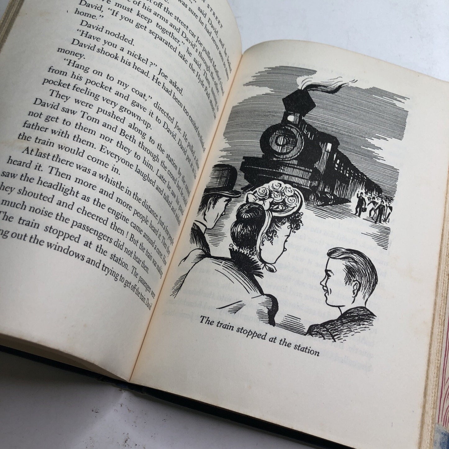 ON HAMPTON STREET by Alice Williams Illustrated by Anne Vaughan 1947 HC
