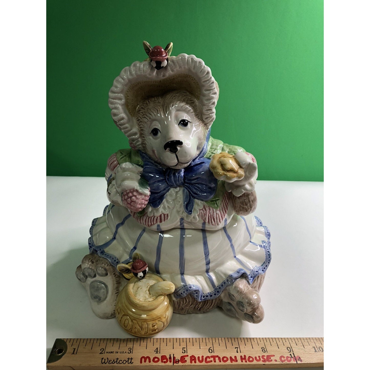 1991 FITZ & FLOYD Large Bonnet Bear COOKIE JAR Bees Honey Pot Blue Ribbon