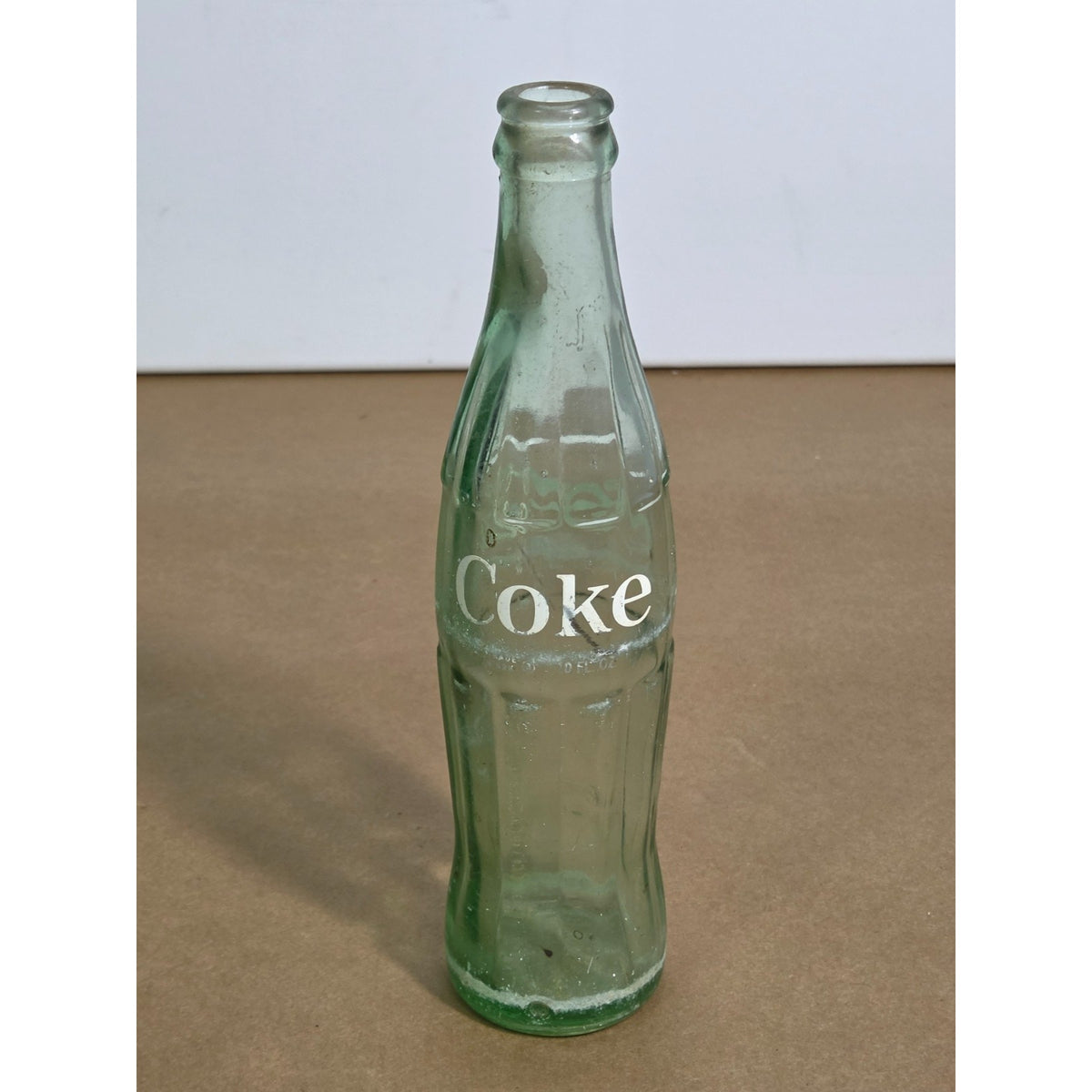 Vintage 1968 Coca-Cola 10oz Glass Bottle - Iconic ACL White Logo