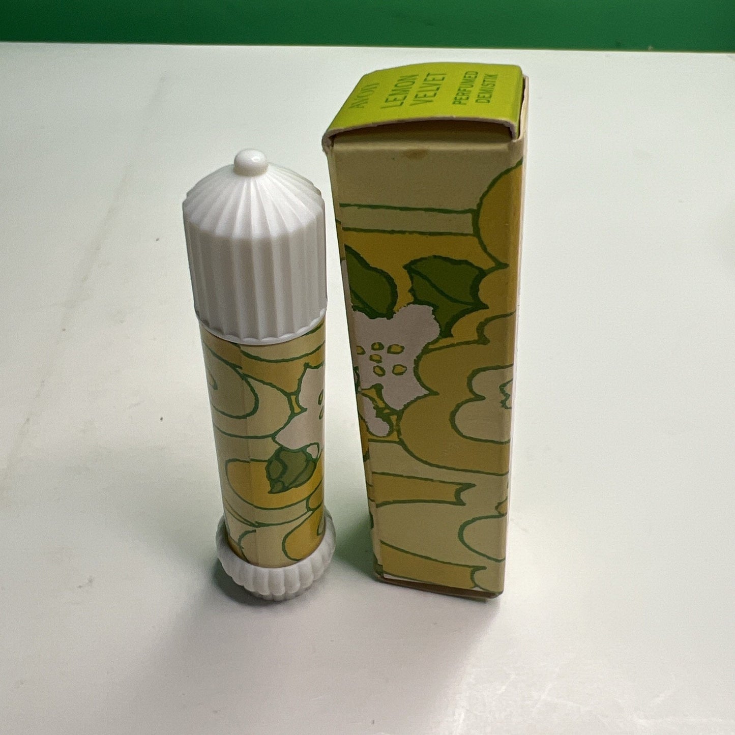 VINTAGE ’60’s AVON PERFUMED DEMISTIK Lemon Velvet Scent