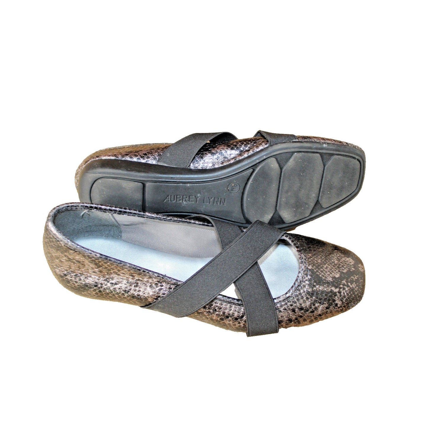 Aubrey Lynn Sz. 8 Ladies Flats, Black Grey Silver Reptile Print Balletcore Style