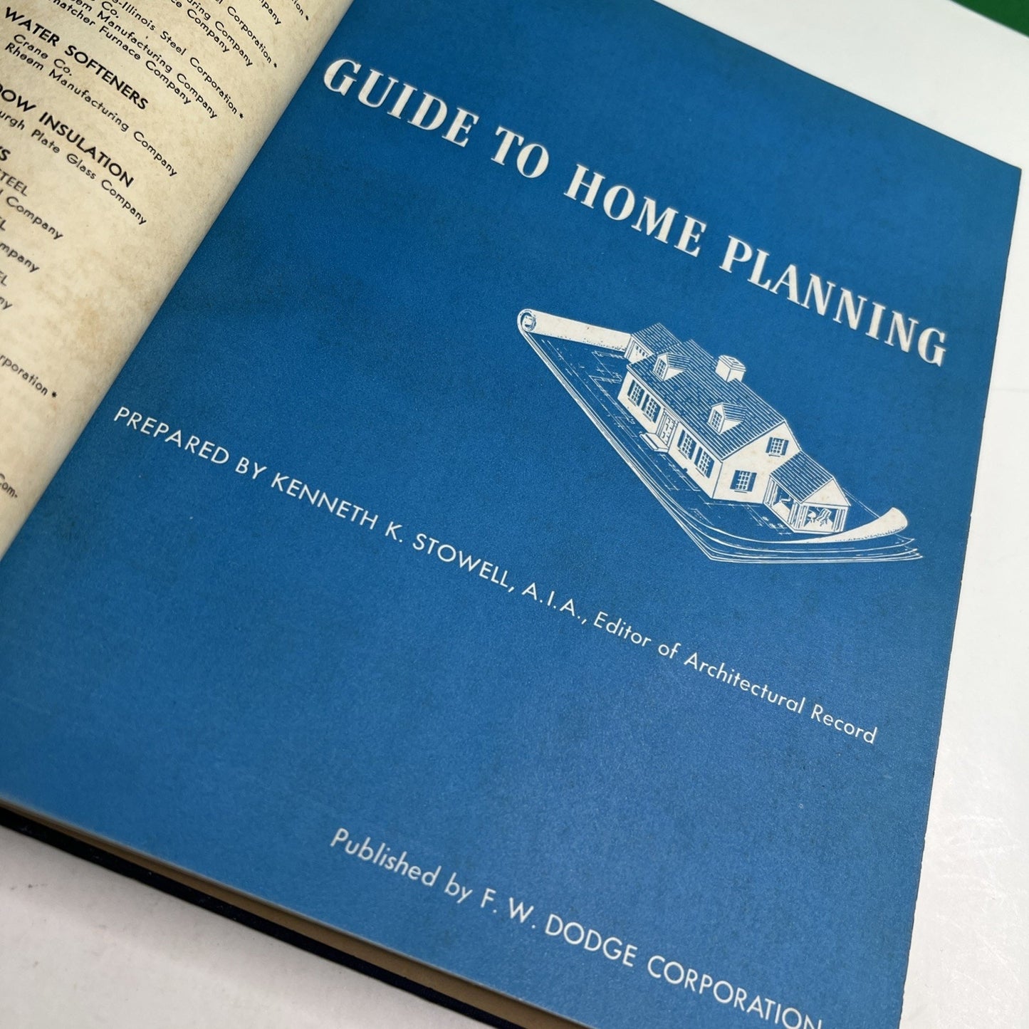 F W. Dodge Corporation HOME OWNERS' CATALOGS 1949 Advertising Homebuilding