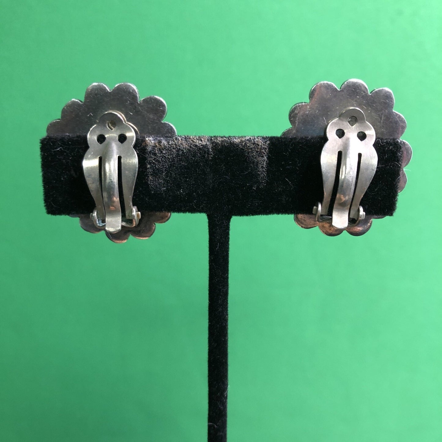 Taxco Mexico Sterling Silver Black Onyx Oval Clip On Earrings Scalloped Edge