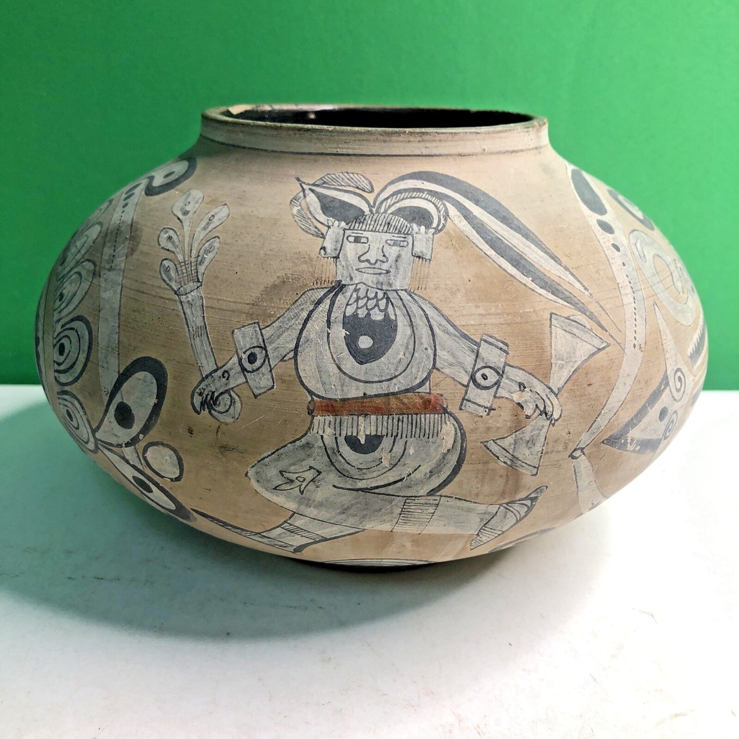 Native American Or Mata Ortiz Style Handpainted Pottery Vase Pot Polychrome