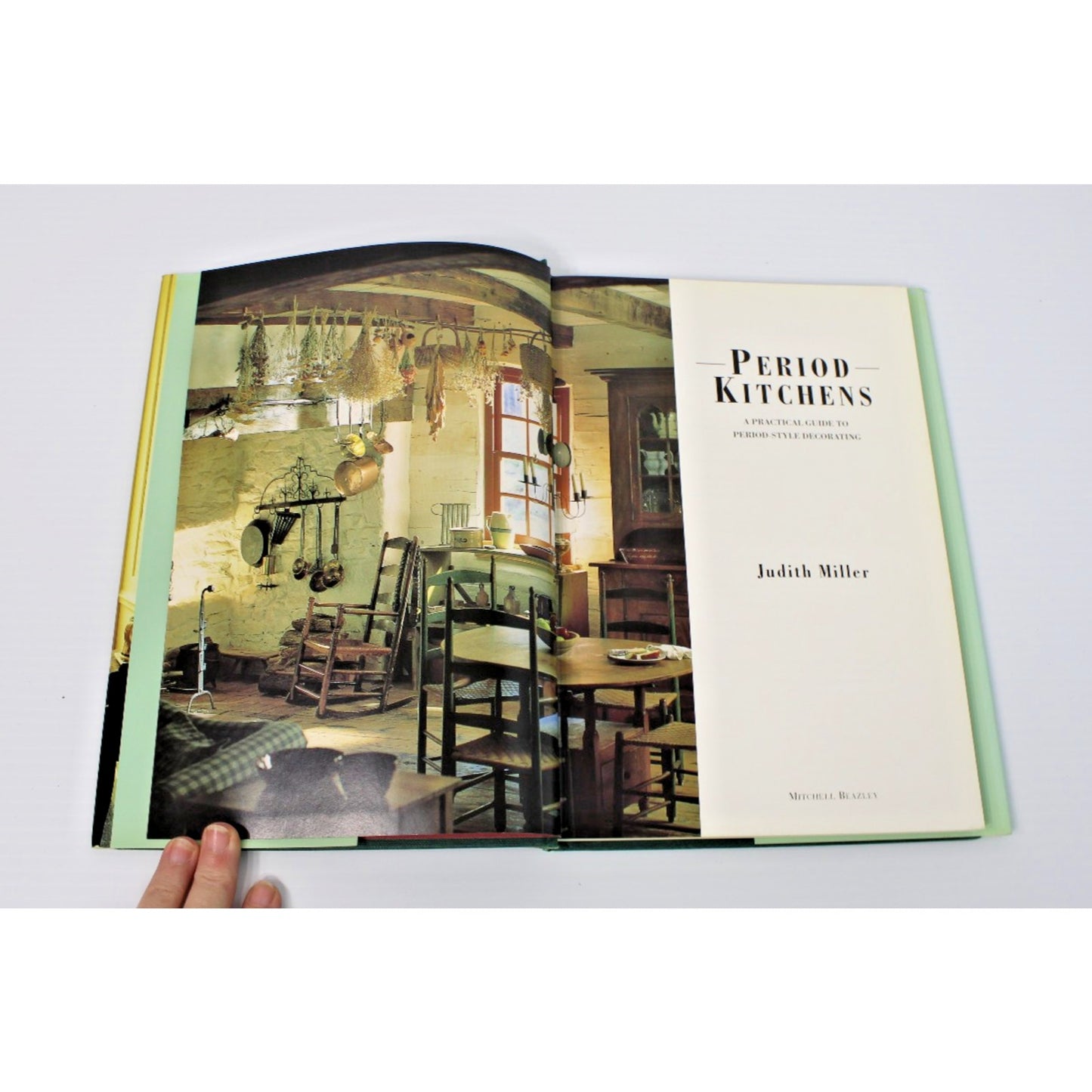 Period Kitchens: A Practical Guide to Period-Style Decorating- Judith Miller
