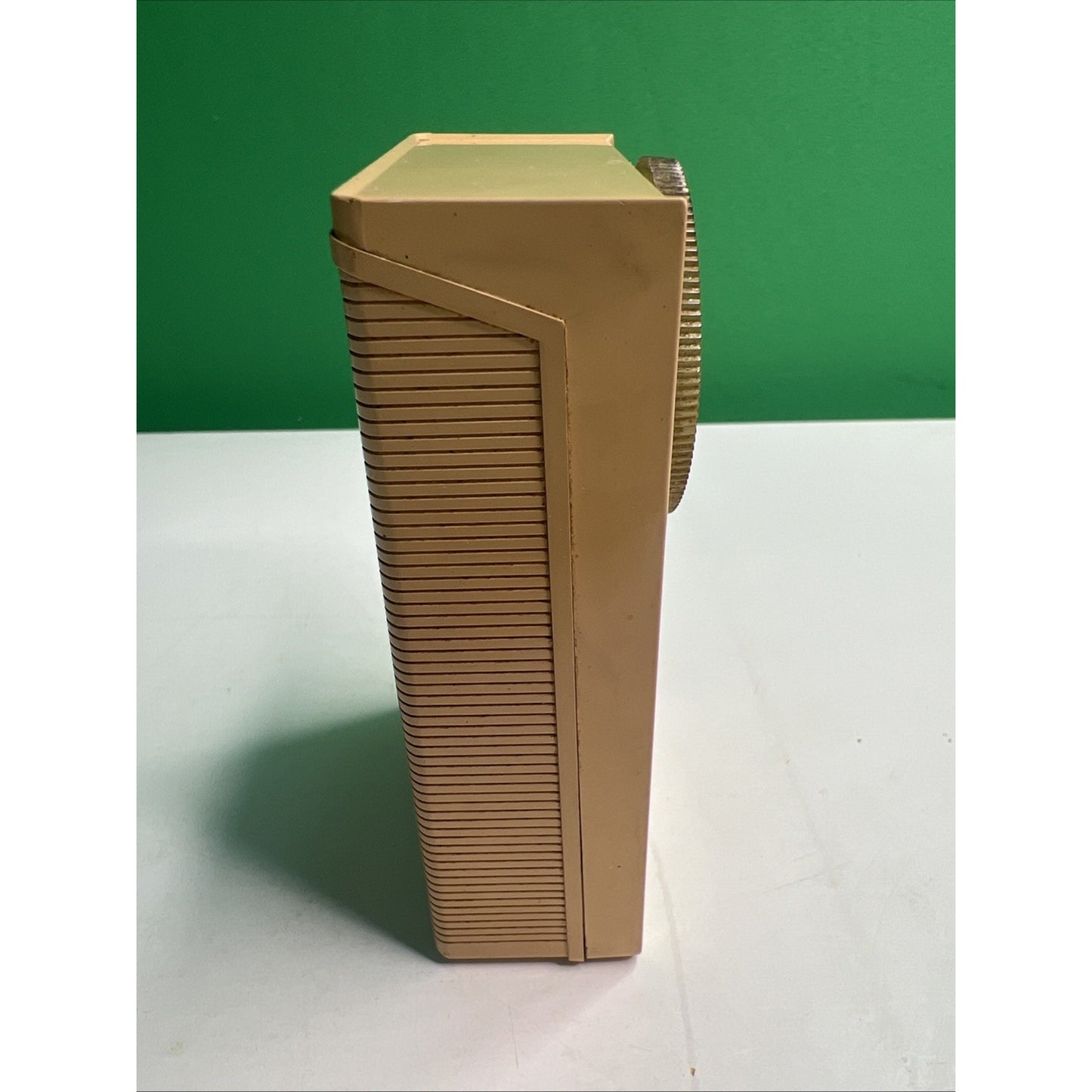 Zenith Royal 50 AM Transistor Radio Audio Present Cream/Tan