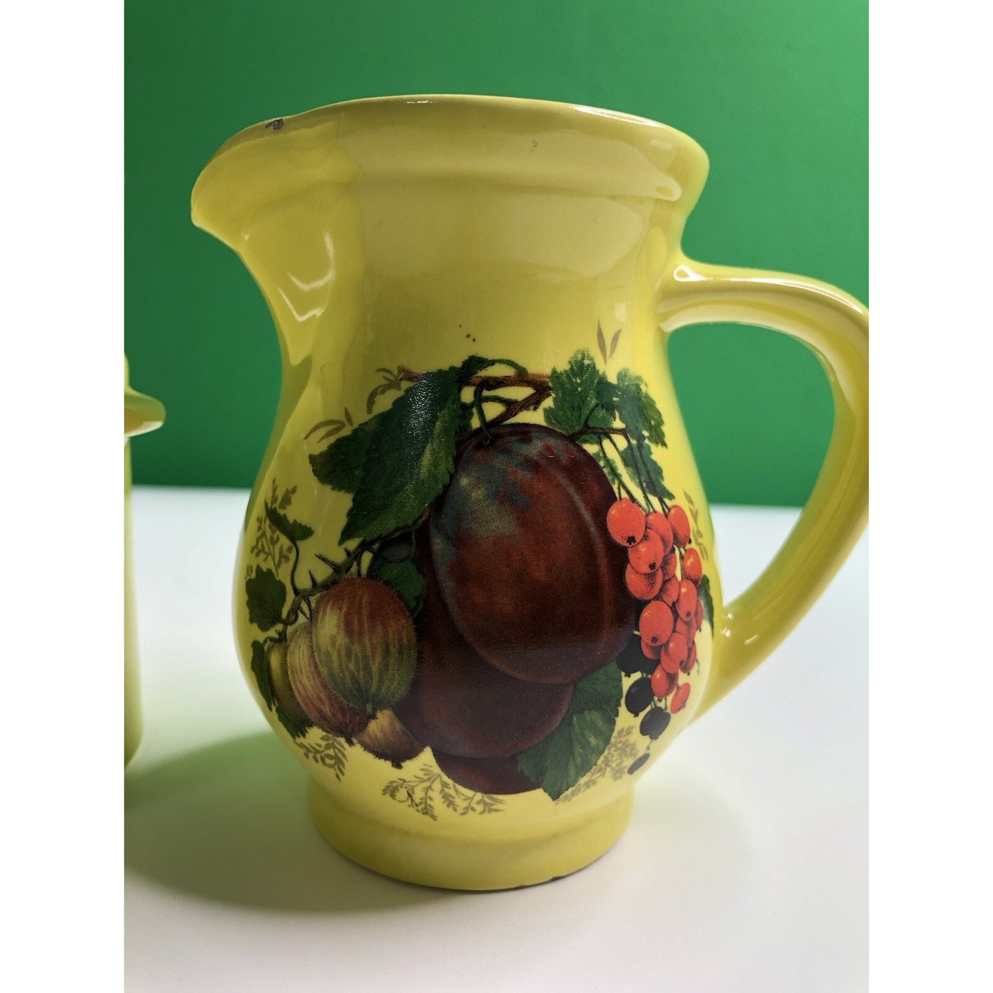 MCM HYALYN USA POTTERY Pair SUGAR With LID #907 & CREAMER #906 Fruits & Berries