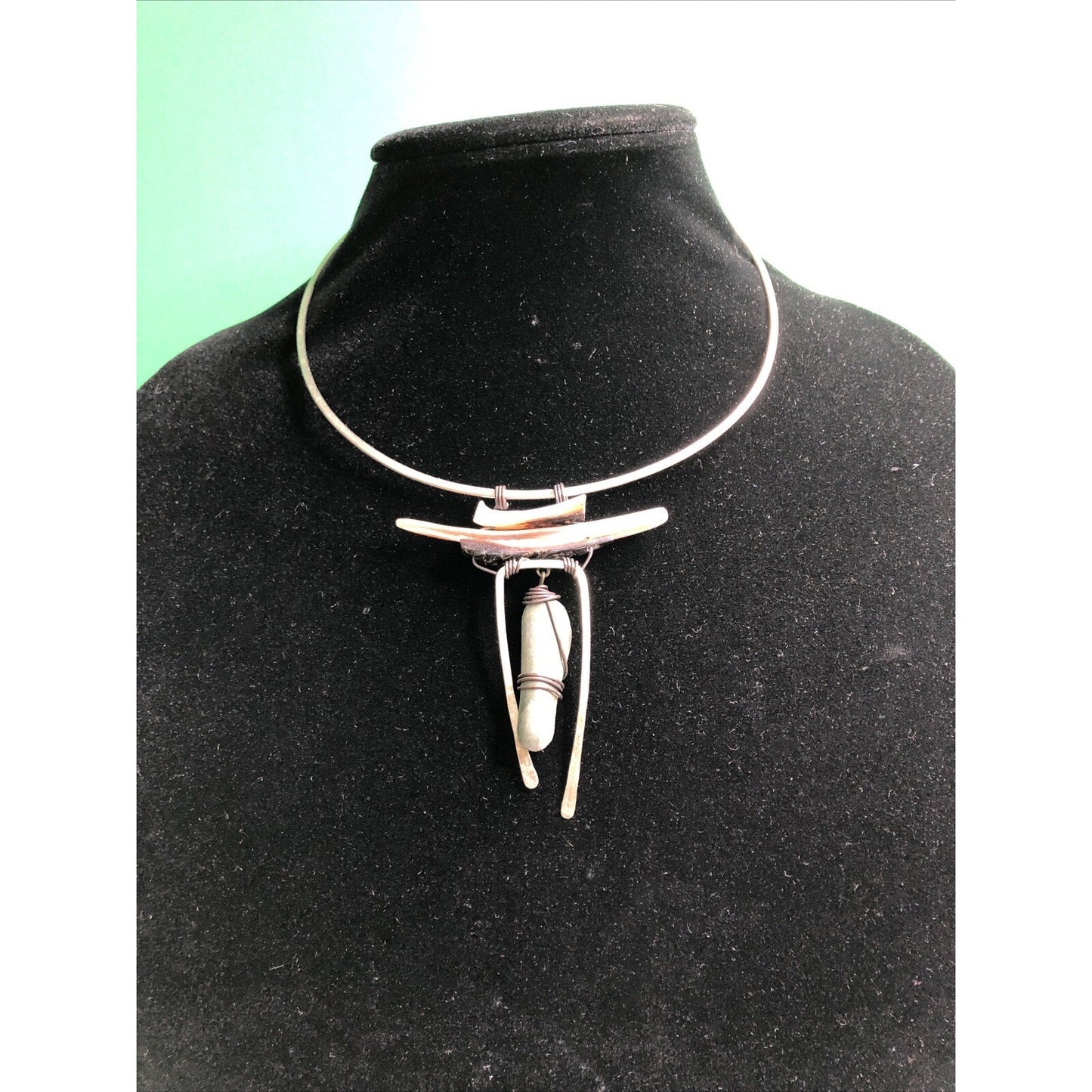 Vintage Stone Shell Metal Wire Wrapped Collar Choker Necklace Pendant