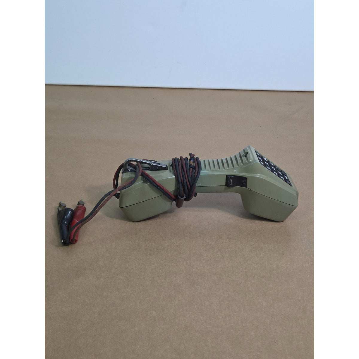 Vintage CMC Butt-In II Test Telephone Lineman Handset Model 7900C (Untested)