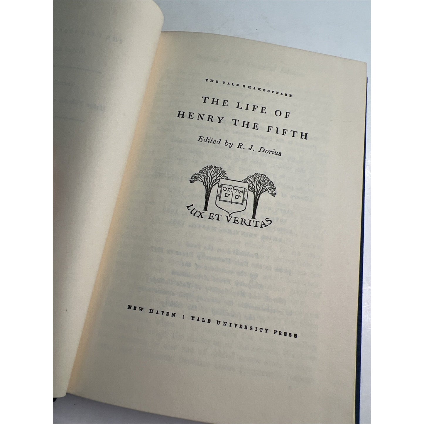 The Yale Shakespeare Hardcover THE LIFE OF HENRY THE FIFTH 1961 3rd Printing
