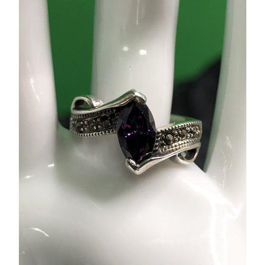 Vintage Amethyst Marcasite Sterling Silver Ring. Size 6.25 Marquise Bypass