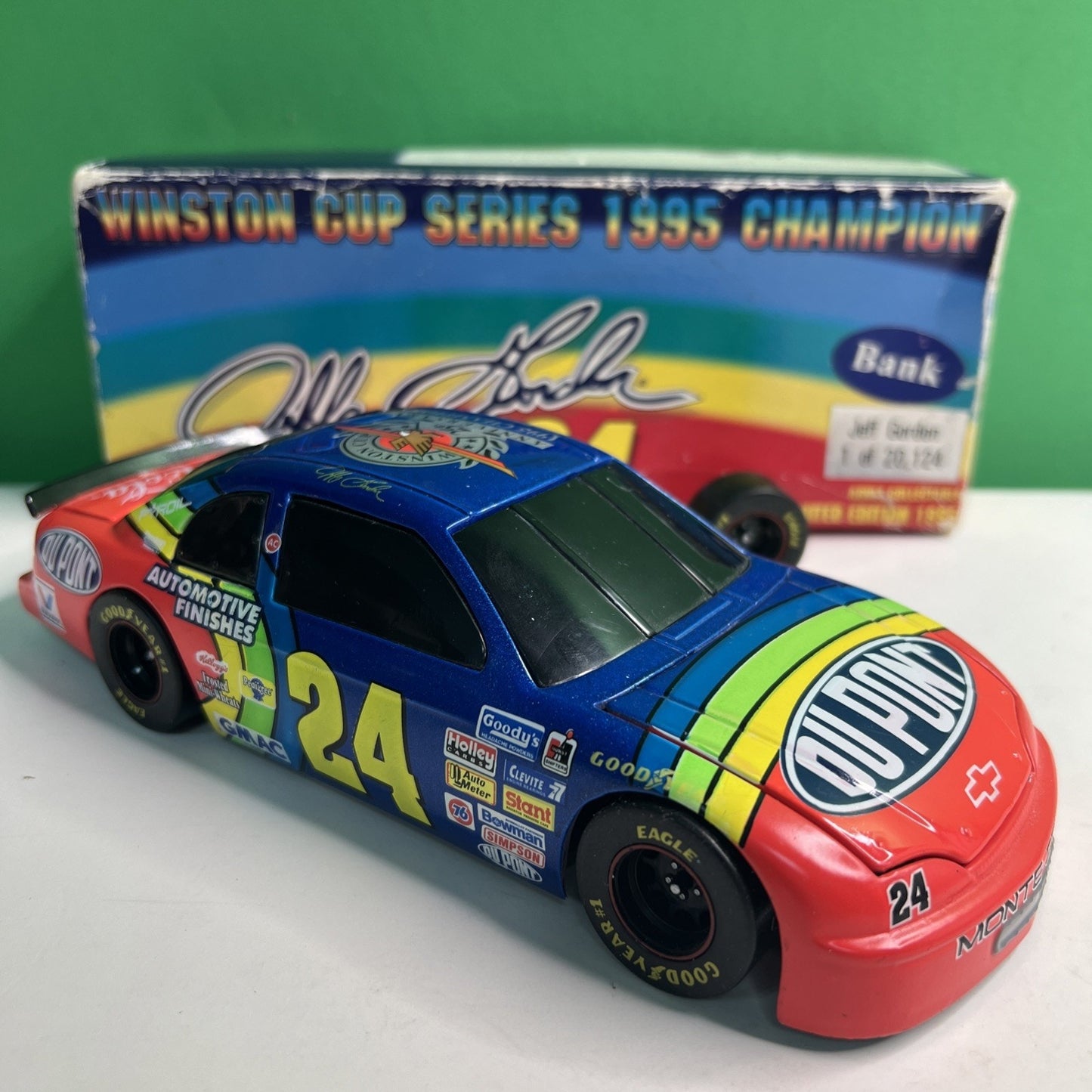 1995 Jeff Gordon Dupont Champion 1/20,124 Black Window Bank NASCAR Diecast