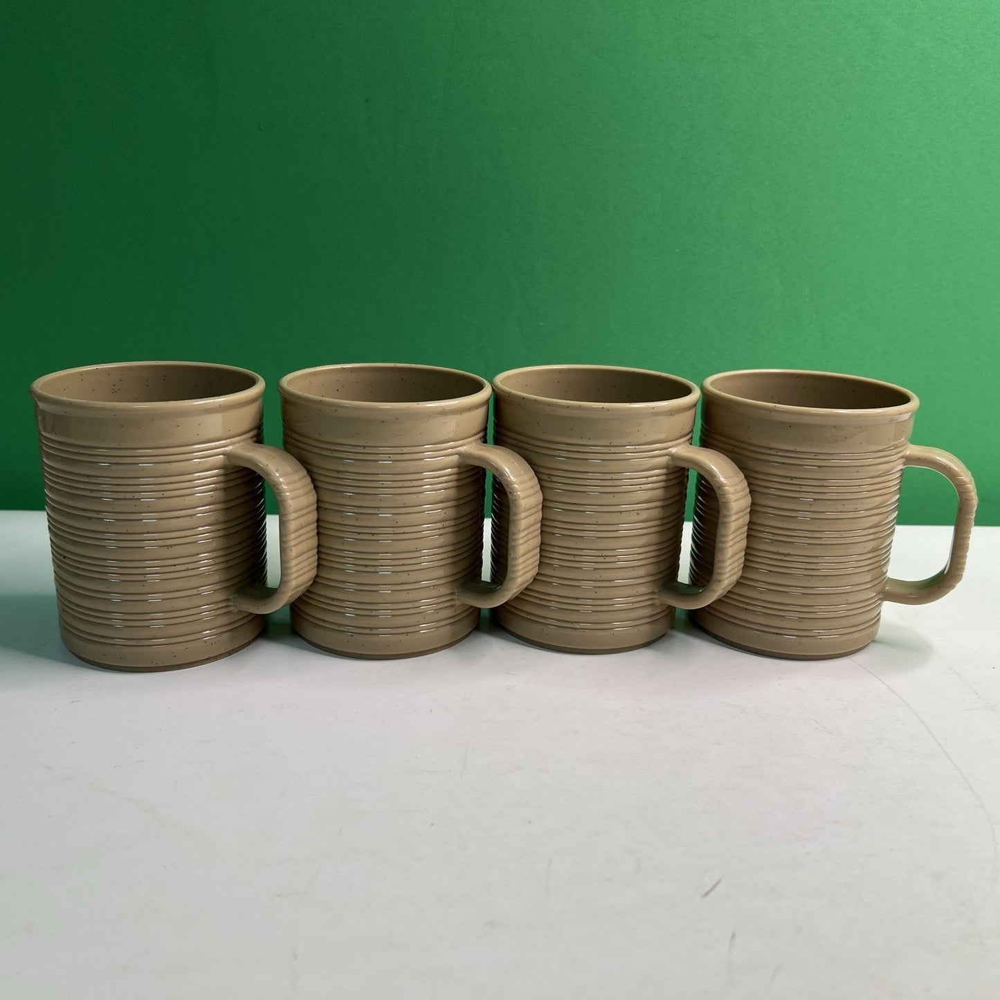 Set 4 MCM Earthentic-Ware Tan Speckled Ribbed Plastic Mugs Tumbler USA #3600