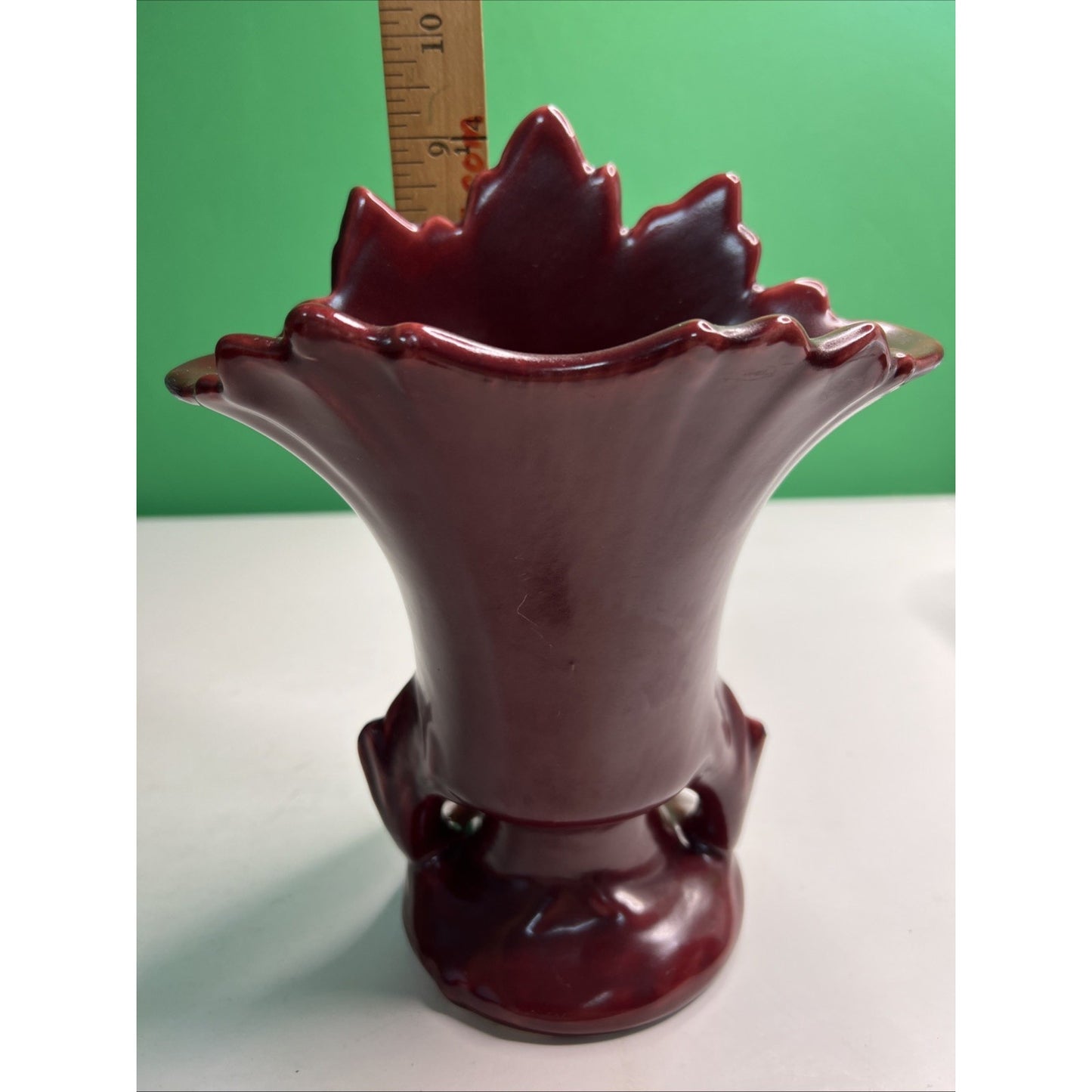 Vintage 1940's Burgundy Maroon Camark Suspended Leaf Design Vase #807 9” Tall