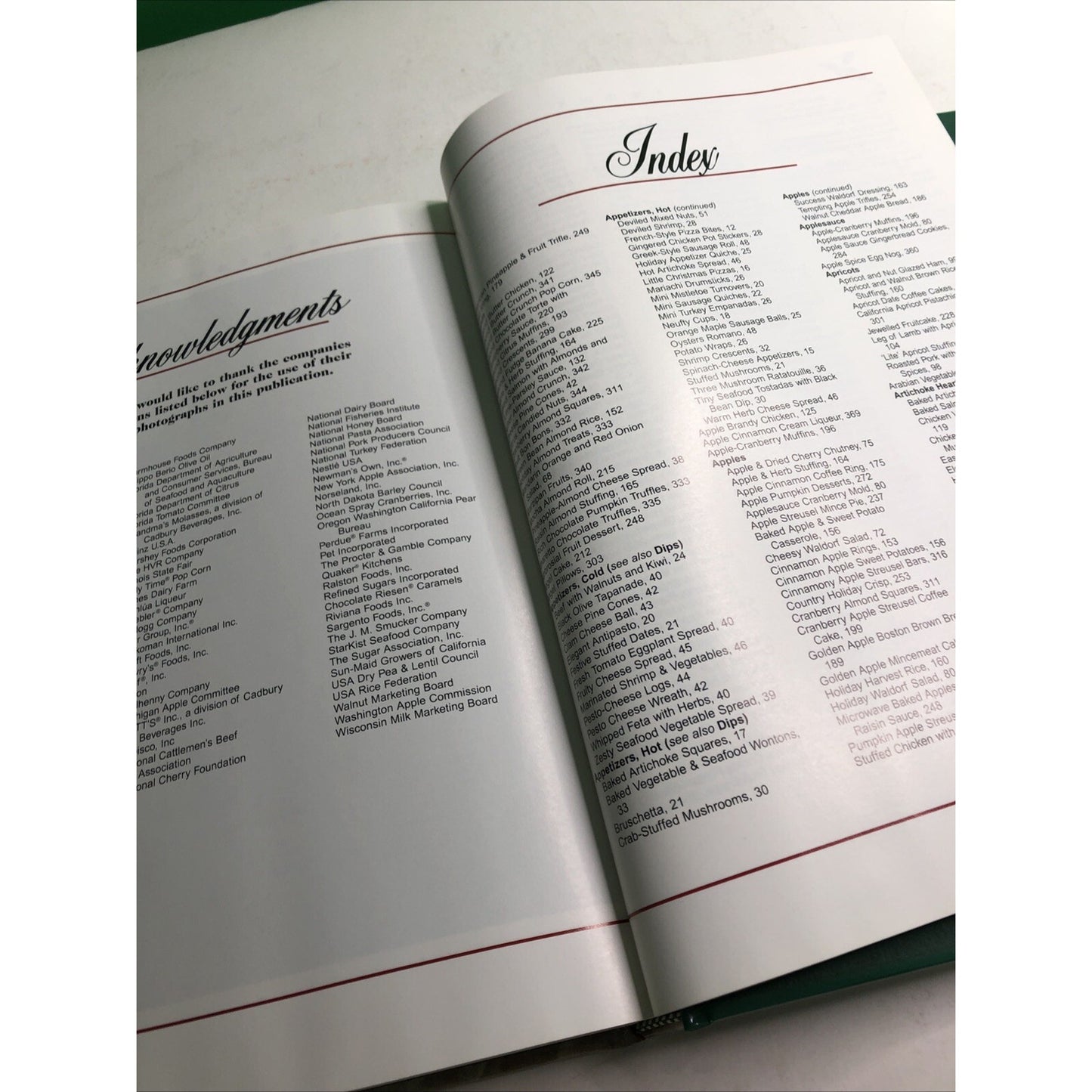 Holiday Celebrations Cookbook More than 500 Delicious Recipes Hershey Jello 1997
