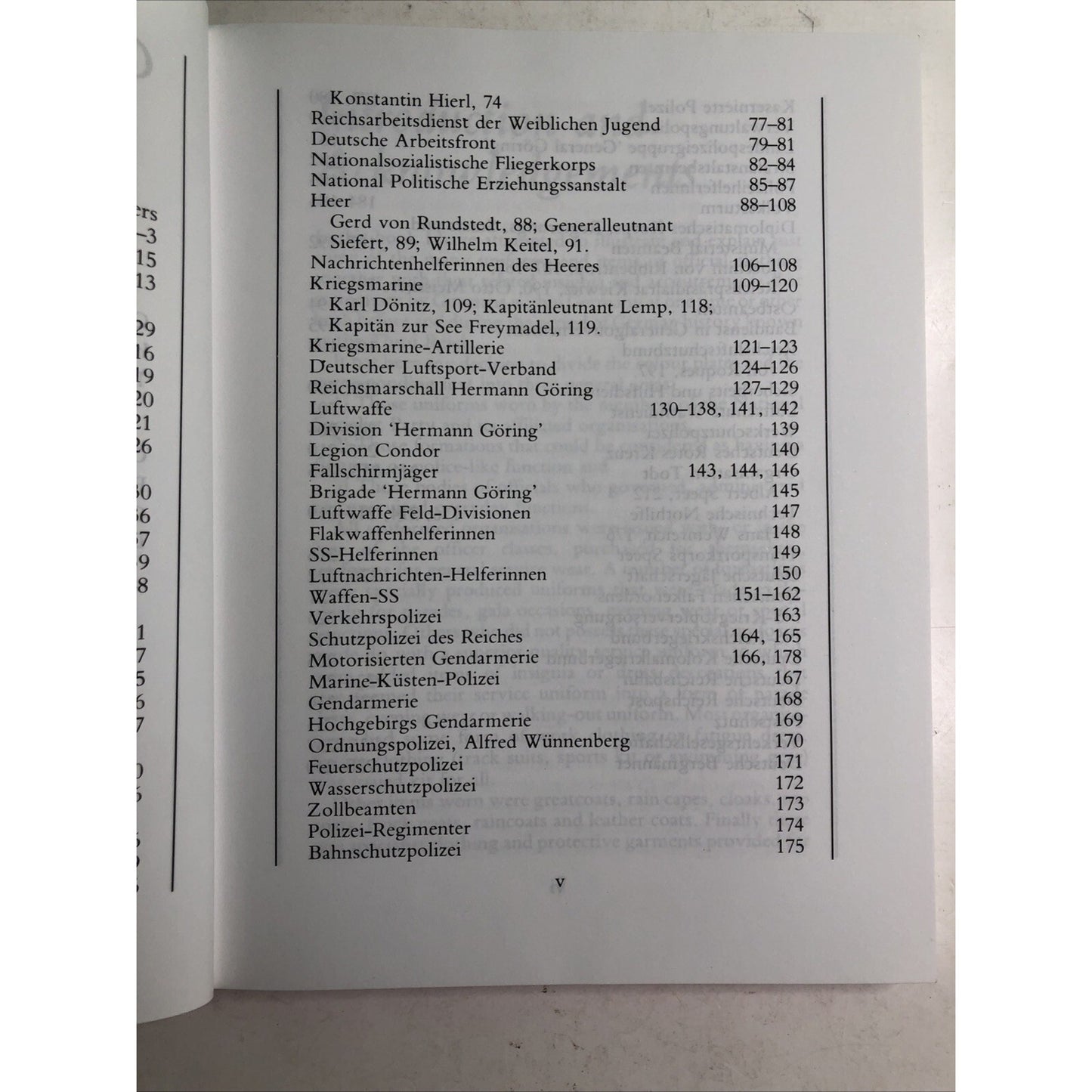 German Uniforms of The Third Reich 1933-1945 Brian Davis Pierre Turner 1997 PB