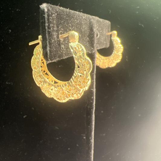 14K Gold Hoop Etched Pierced Lace Earrings - French Lock Hinged Closure
