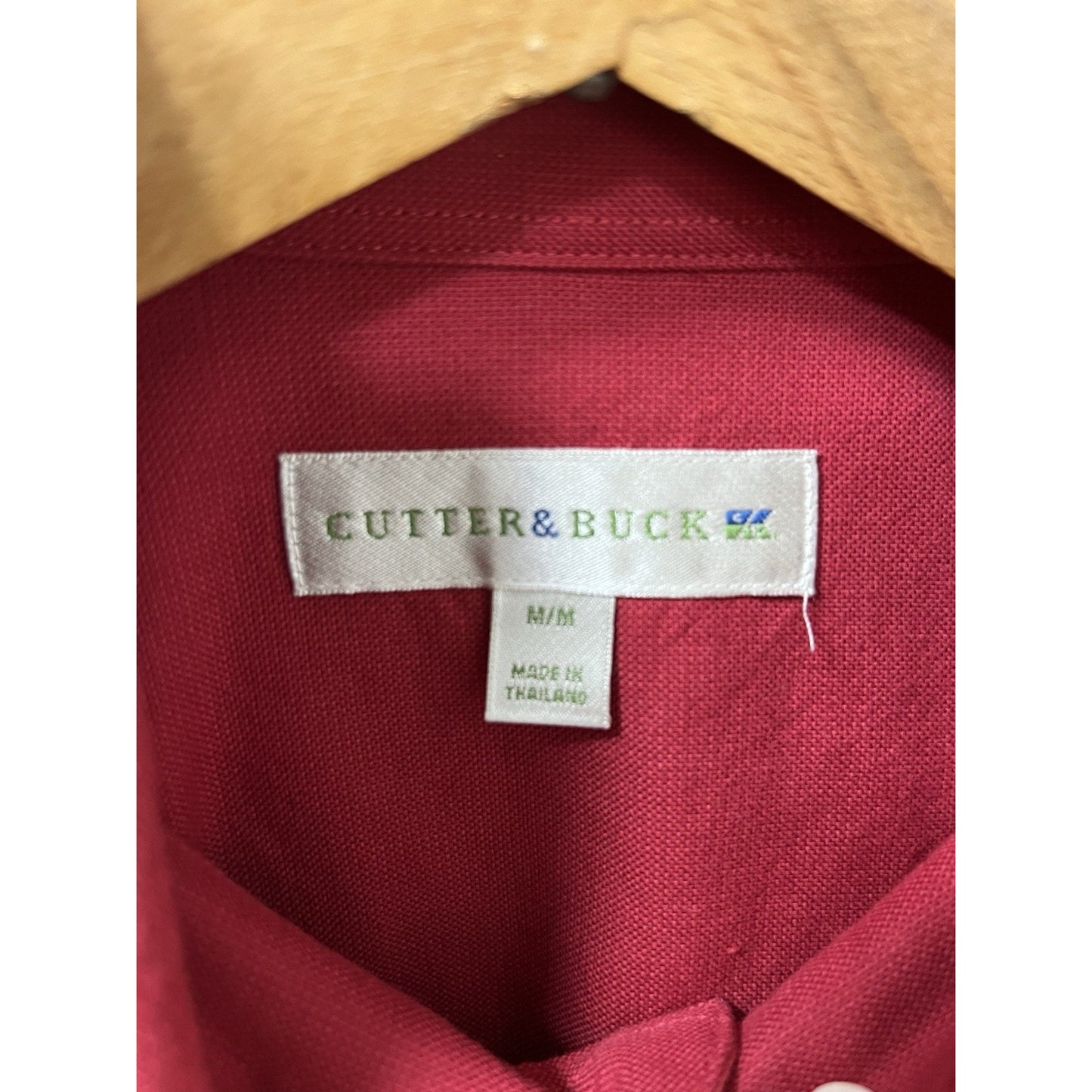 Ray-Ban Genuine Since 1937 Cutter & Buck Button Down Red Shirt Men’s Medium