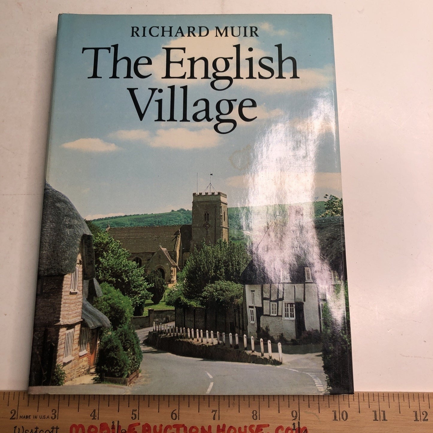 The English Village 1980 Richard Muir HC DJ Illustrated