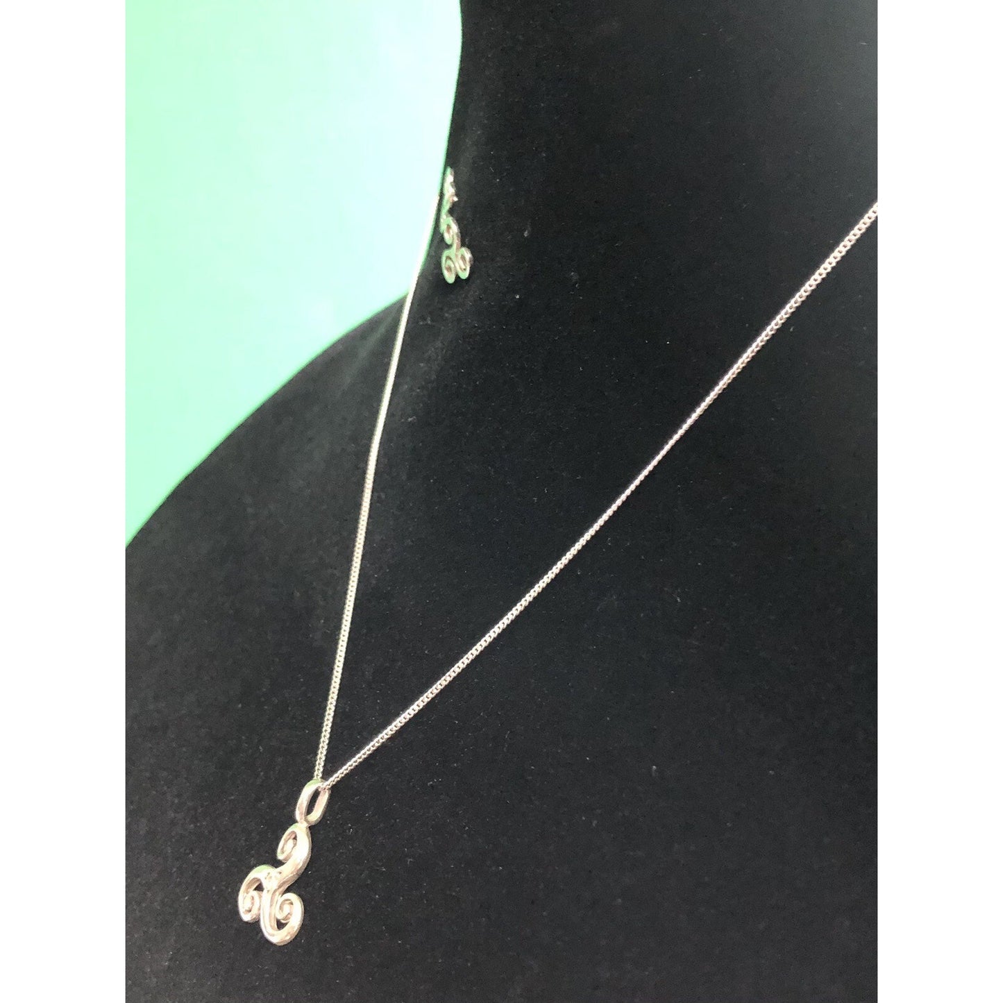 Vintage Sterling Silver Celtic TRISKELION Charm 18" Necklace Pendant Earring Set