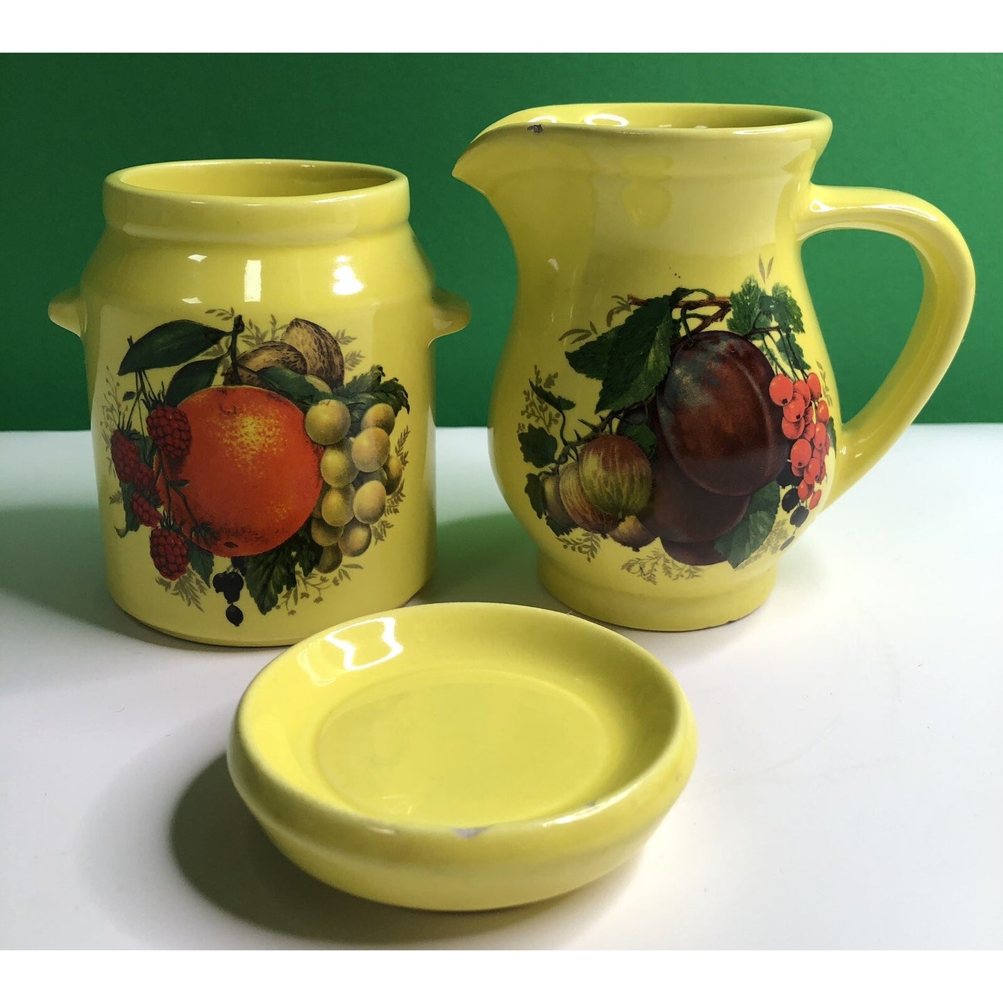 MCM HYALYN USA POTTERY Pair SUGAR With LID #907 & CREAMER #906 Fruits & Berries