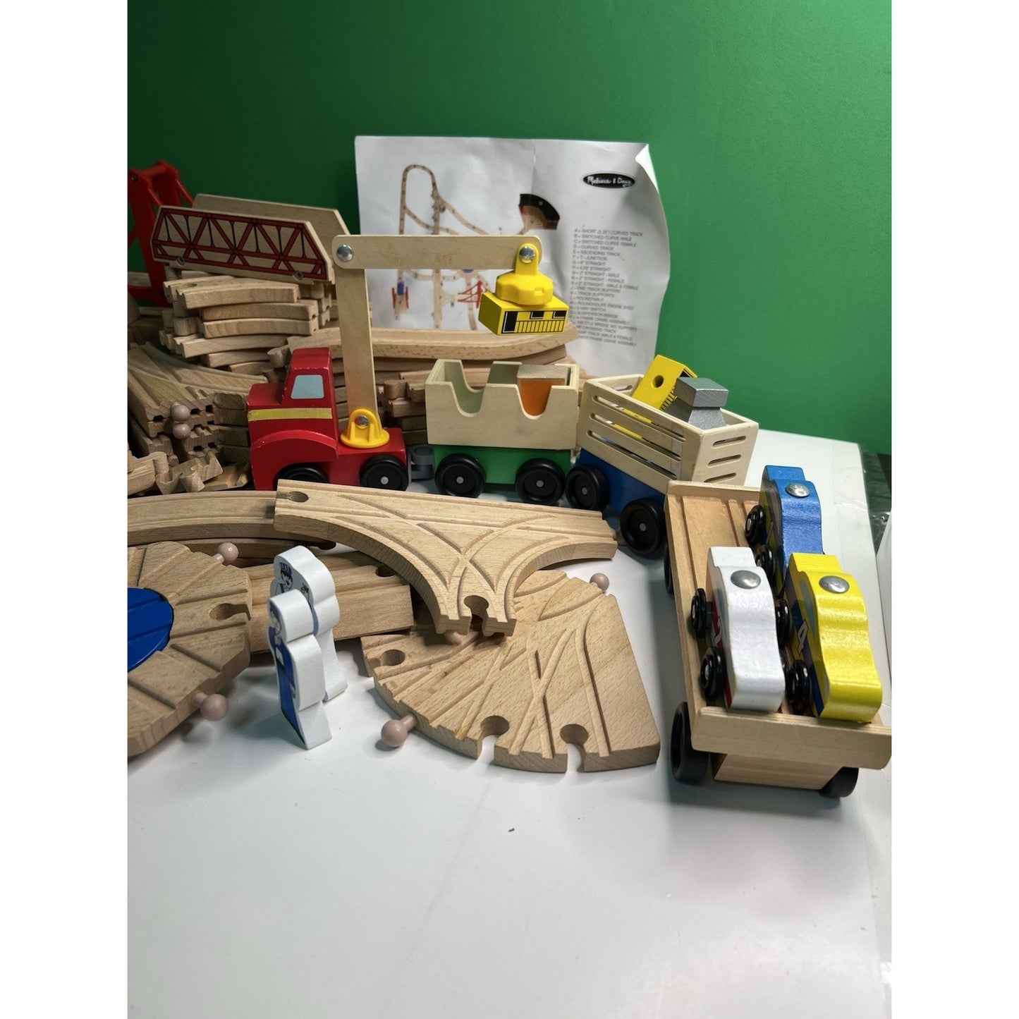 Wooden Train Railway Set 140+pcs Brio Compatible Track & Trains Melissa & Doug