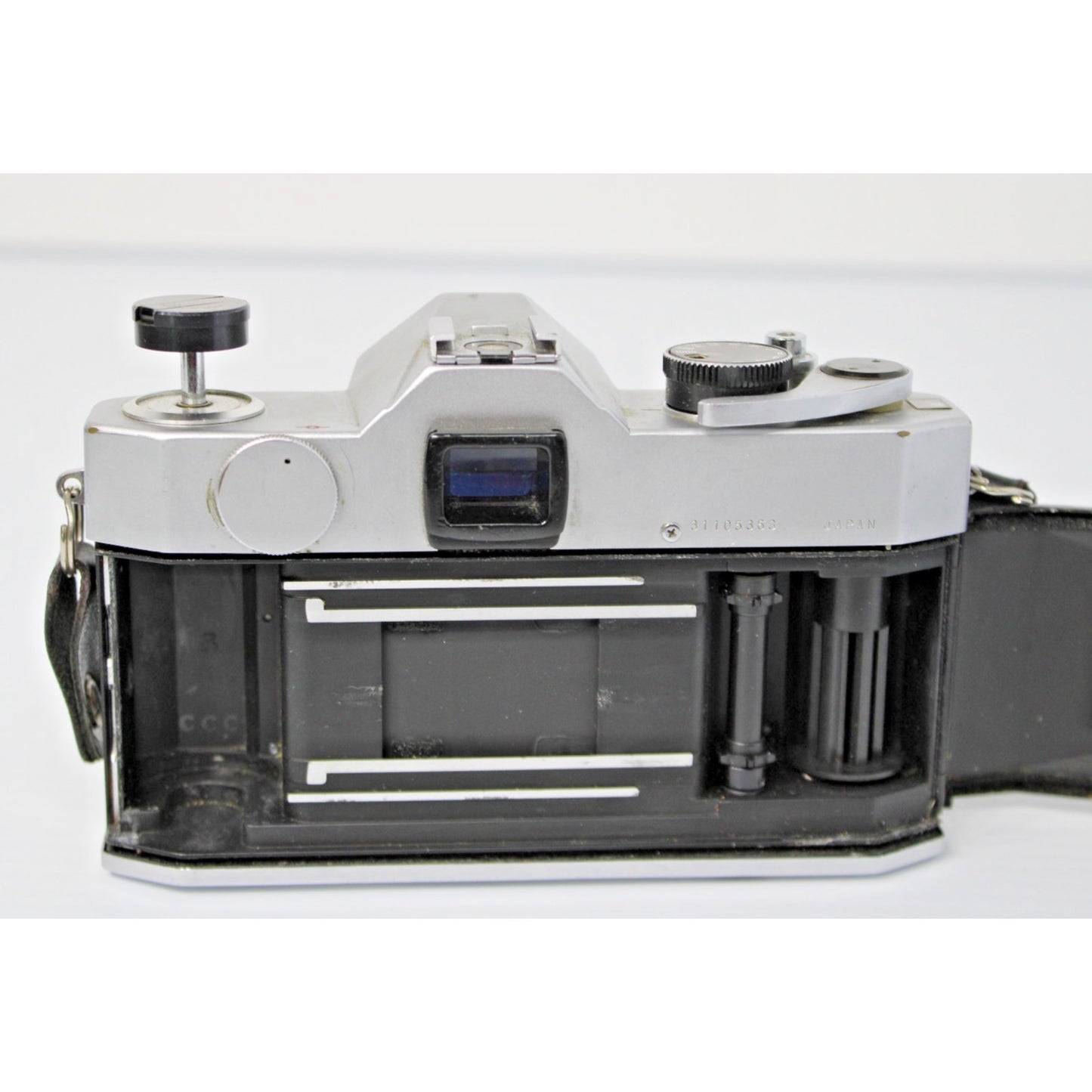 Vintage Yashica TL Electro 35mm SLR Film Camera with 50mm 1:1.9 Lens