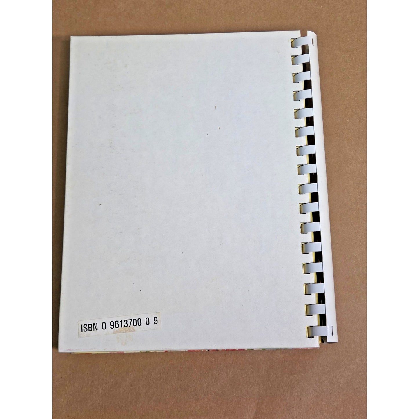 Vintage 1983 An Invitation To Dine Cookbook Robert Crown Center Hinsdale IL