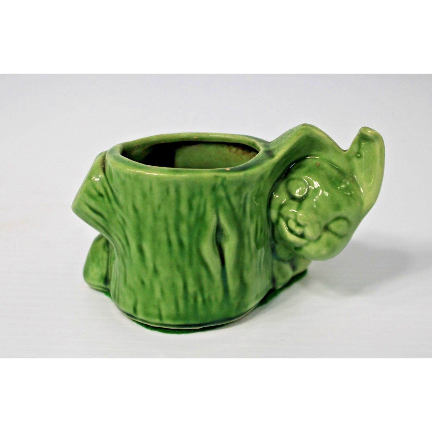 Kitschy Vintage Shawnee Rabbit Bunny Tree Stump Green Ceramic Planter USA 606