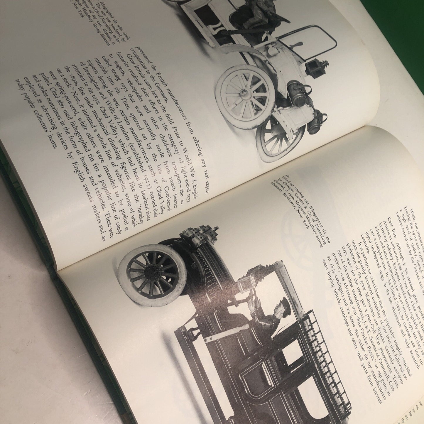 1981 Smithsonian Illustrated Library Of Antiques TOYS & GAMES HC DJ Illustrated