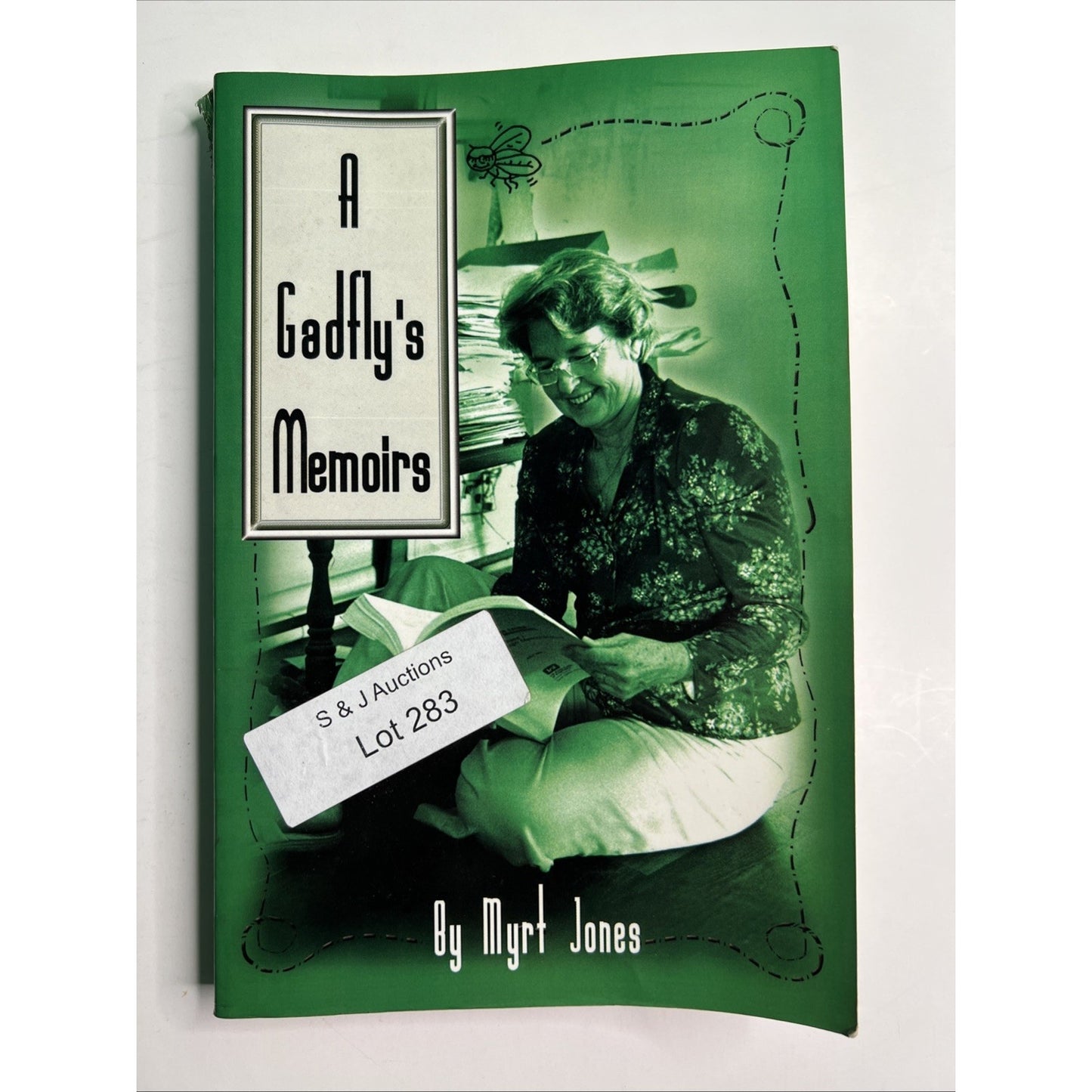 A Gadfly's Memoirs by Myrt Jones (2002 PB) SIGNED BY AUTHOR