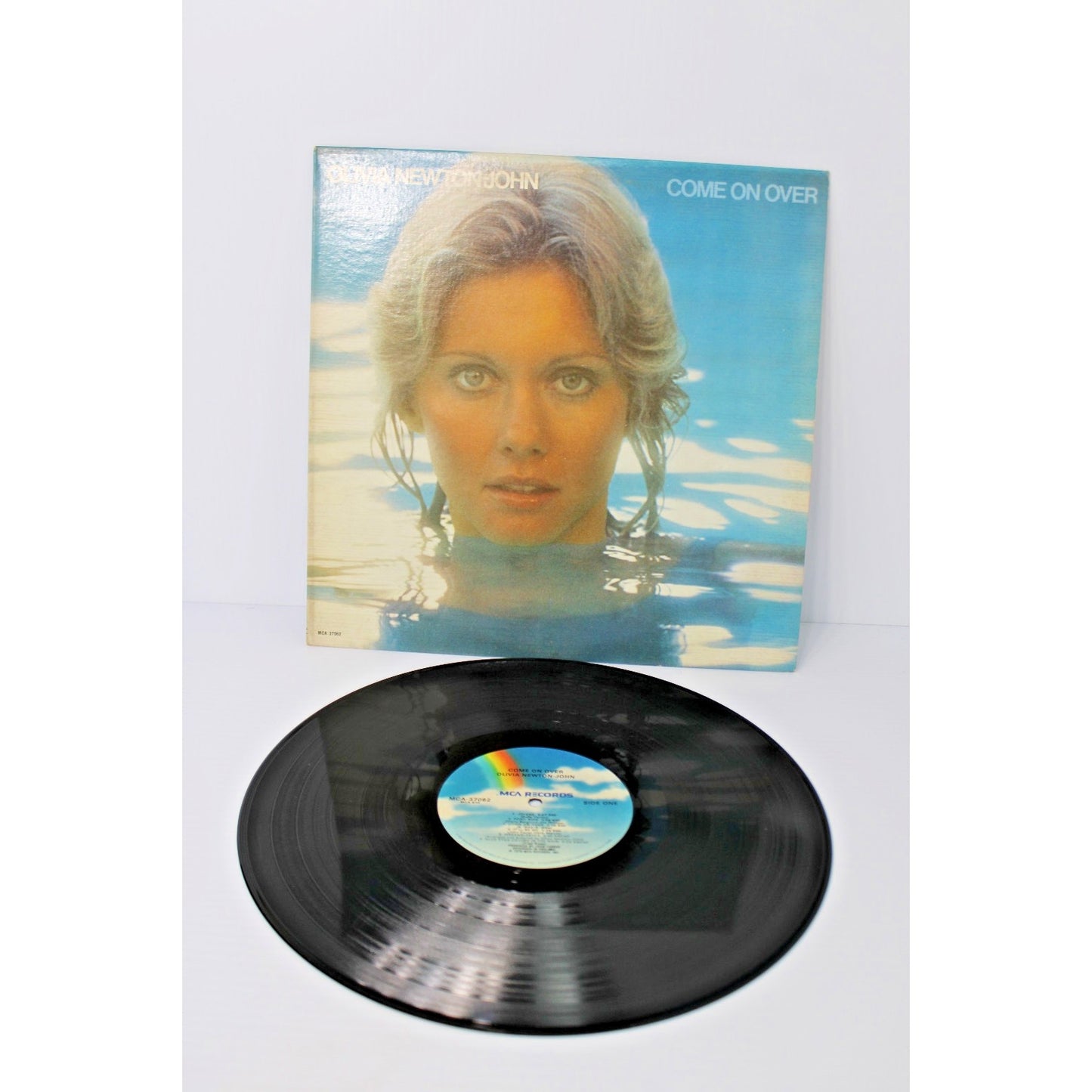 Olivia Newton-John- Come On Over, 1976 MCA Records Country/ Pop Jolene, Bee Gees