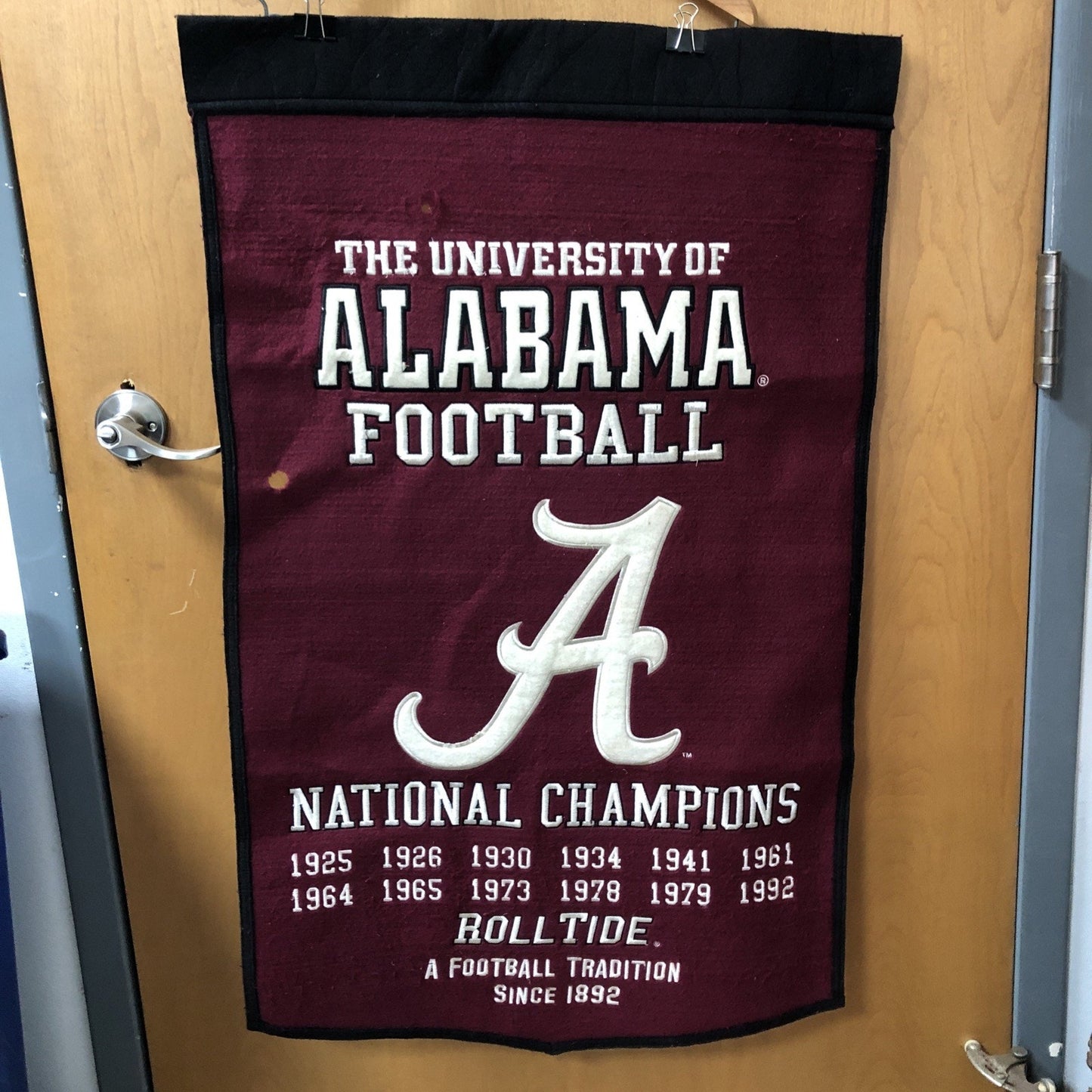 VINTAGE University Of Alabama Football National Champions Wool Banner 36”x23”