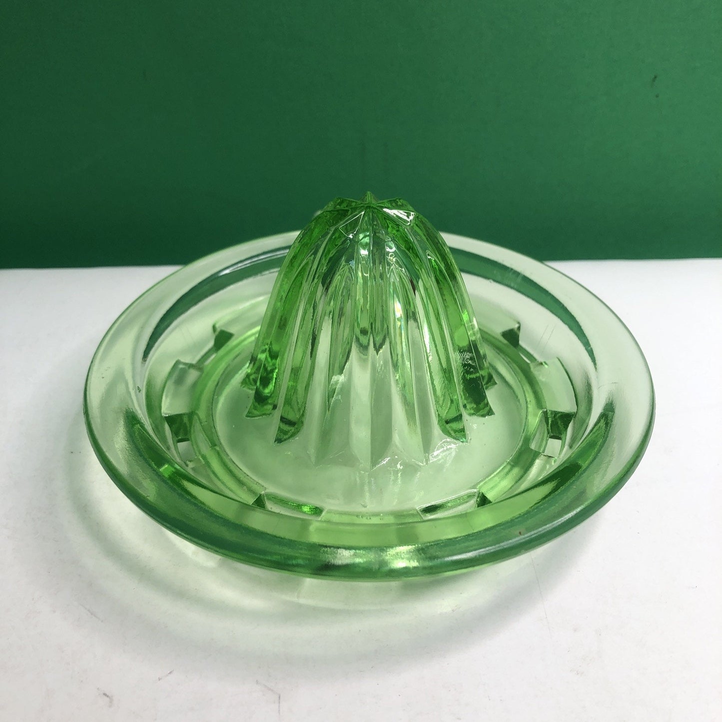 Vintage Green Uranium Glass Citrus Reamer Juice Extractor 5.75 INCH Glows UV