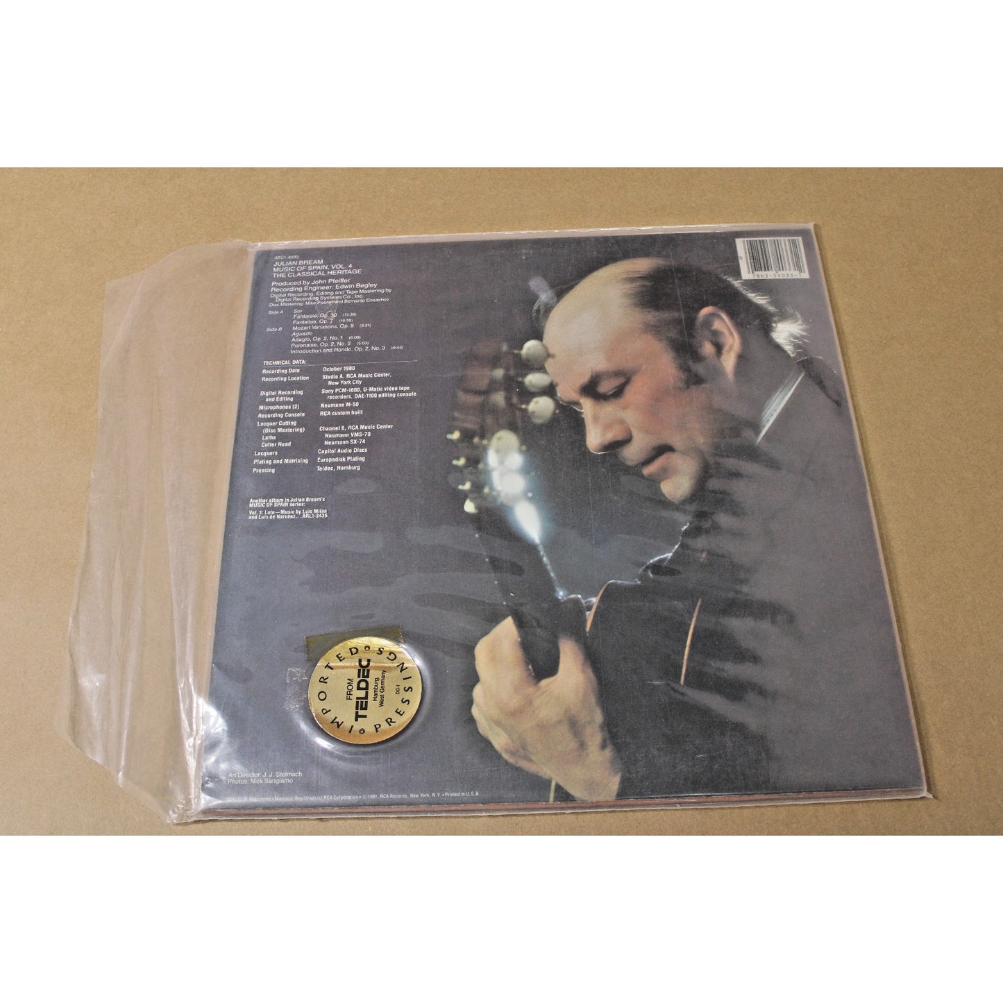 1981 Julian Bream CBE- The Music Of Spain: The Classical Heritage Spanish Guitar