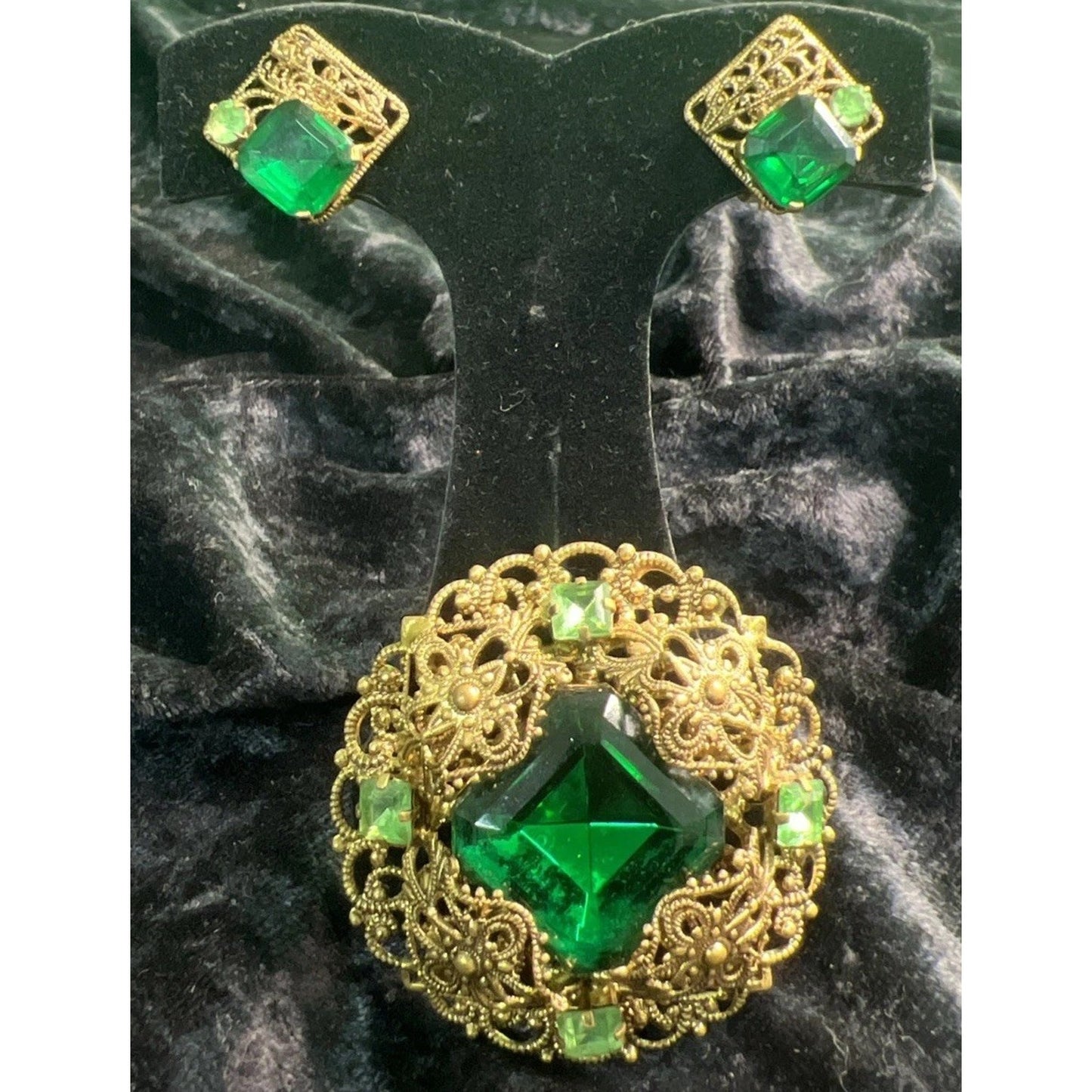 Vintage Czech Green Glass Filigree Signature Brooch & Clip On Earrings Set 1930s