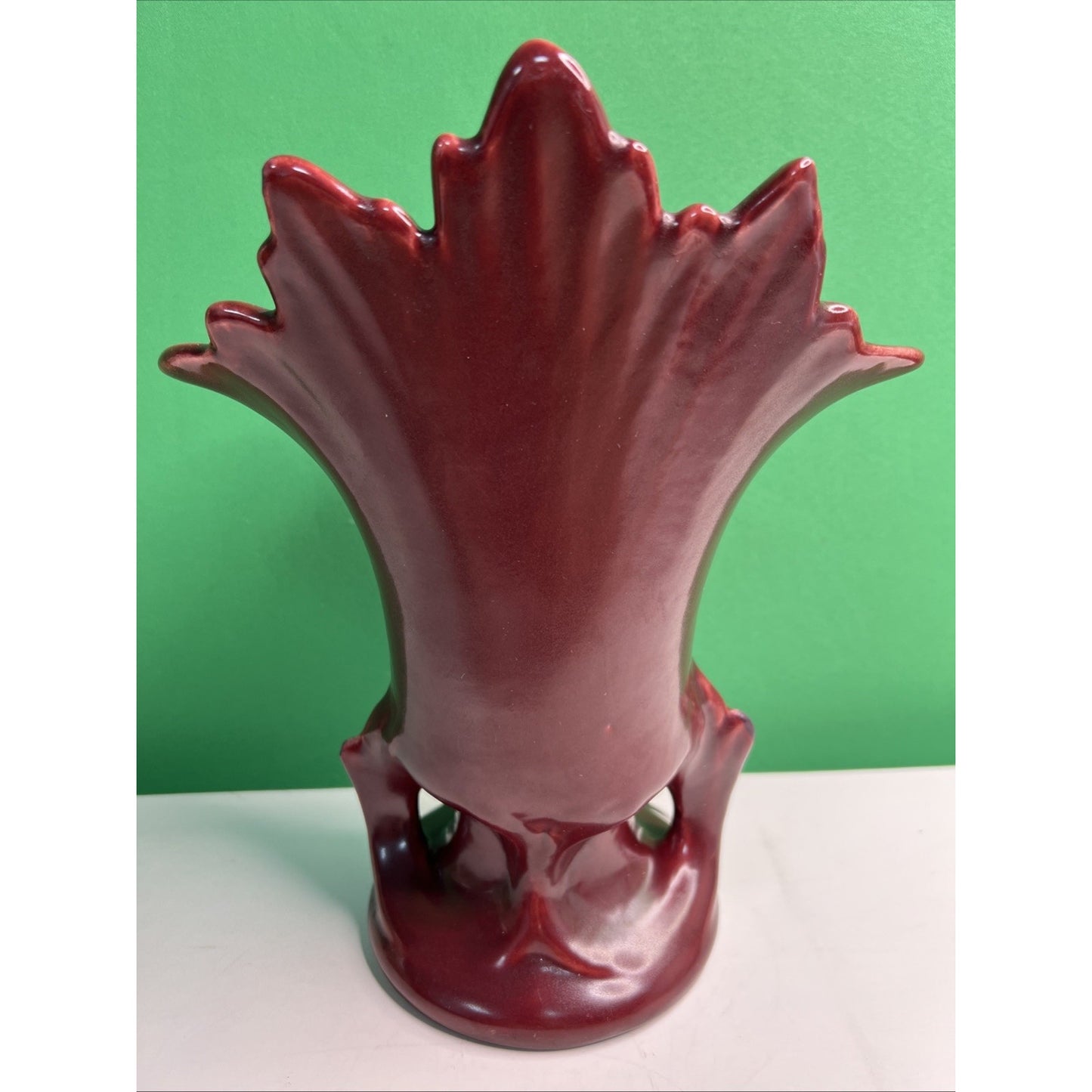 Vintage 1940's Burgundy Maroon Camark Suspended Leaf Design Vase #807 9” Tall