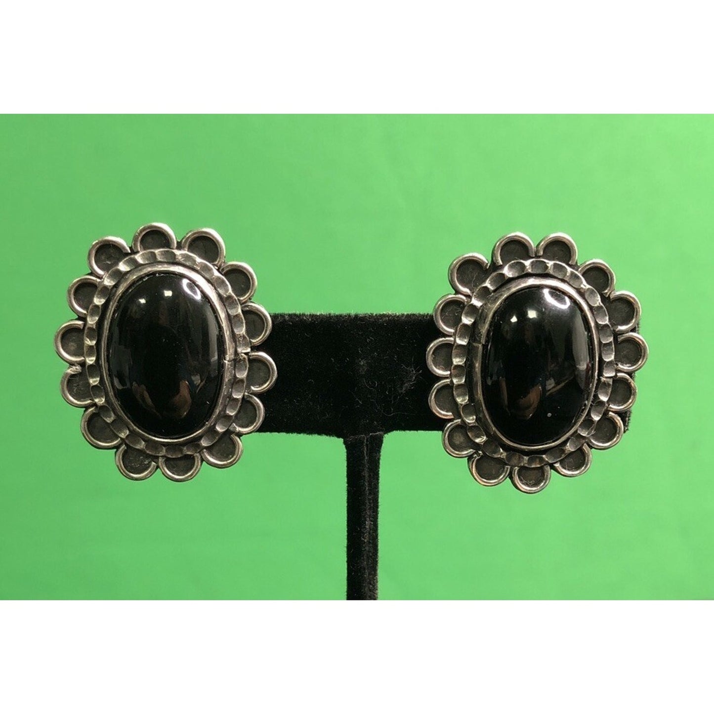 Taxco Mexico Sterling Silver Black Onyx Oval Clip On Earrings Scalloped Edge