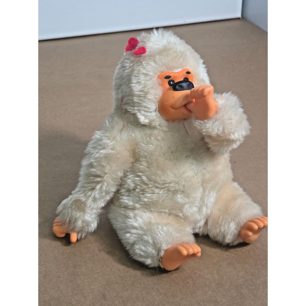 Vintage Russ Berrie White Gonga Gorilla Plush - Rare "Albino" Heart Thumb Sucker