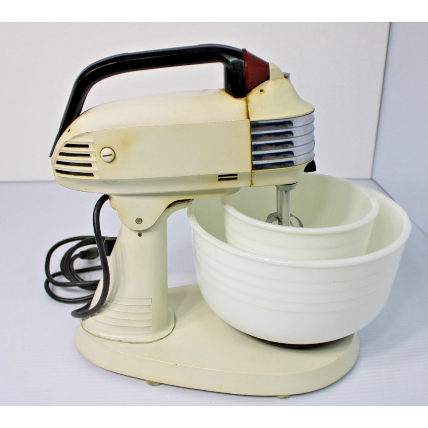 Vintage 1958 General Mills Betty Crocker Stand Mixer Model GM-7A- Complete!