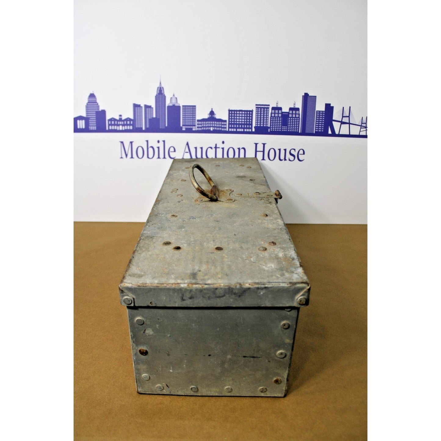 Vintage WWII Era US SS MFG CO 1945 Metal Tool Box 22" x 8" x 7" Heavy & Durable!