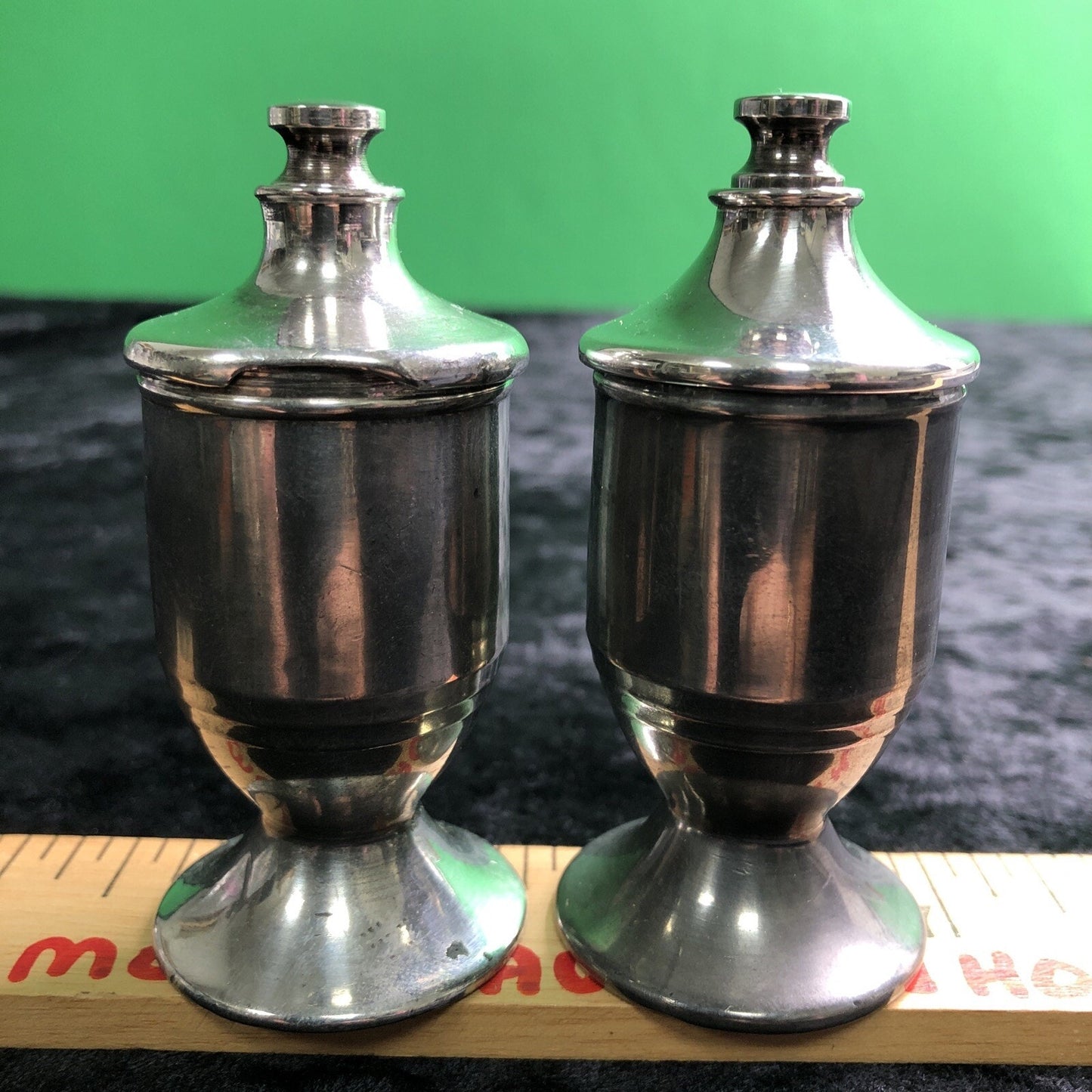 Pasnik Co Shakeless SALT & PEPPER Shakers Norwich Conn Pat Feb 1-21 (1921) PAIR